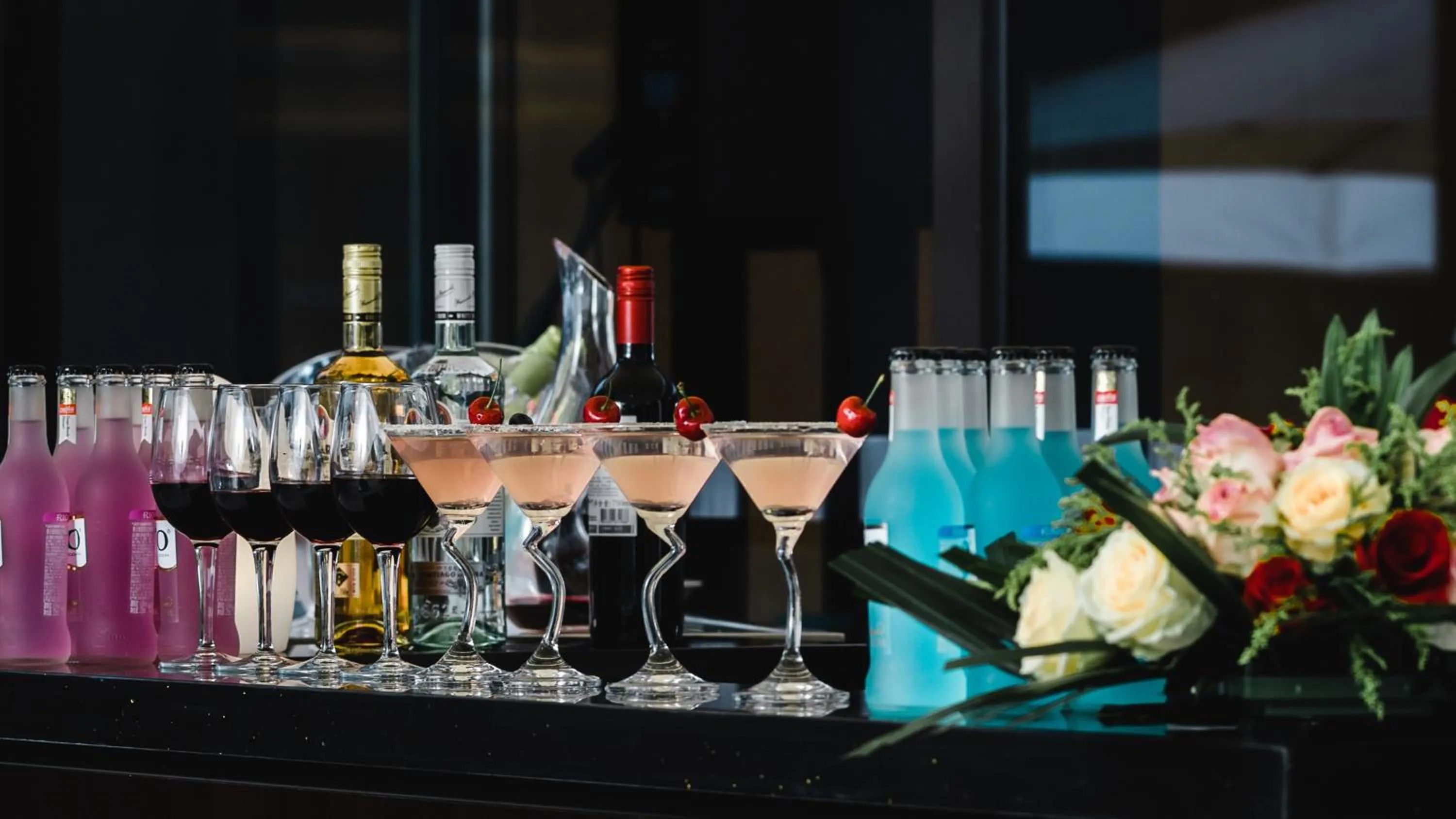 Alcoholic drinks in Holiday Inn Tongren Wanshan by IHG