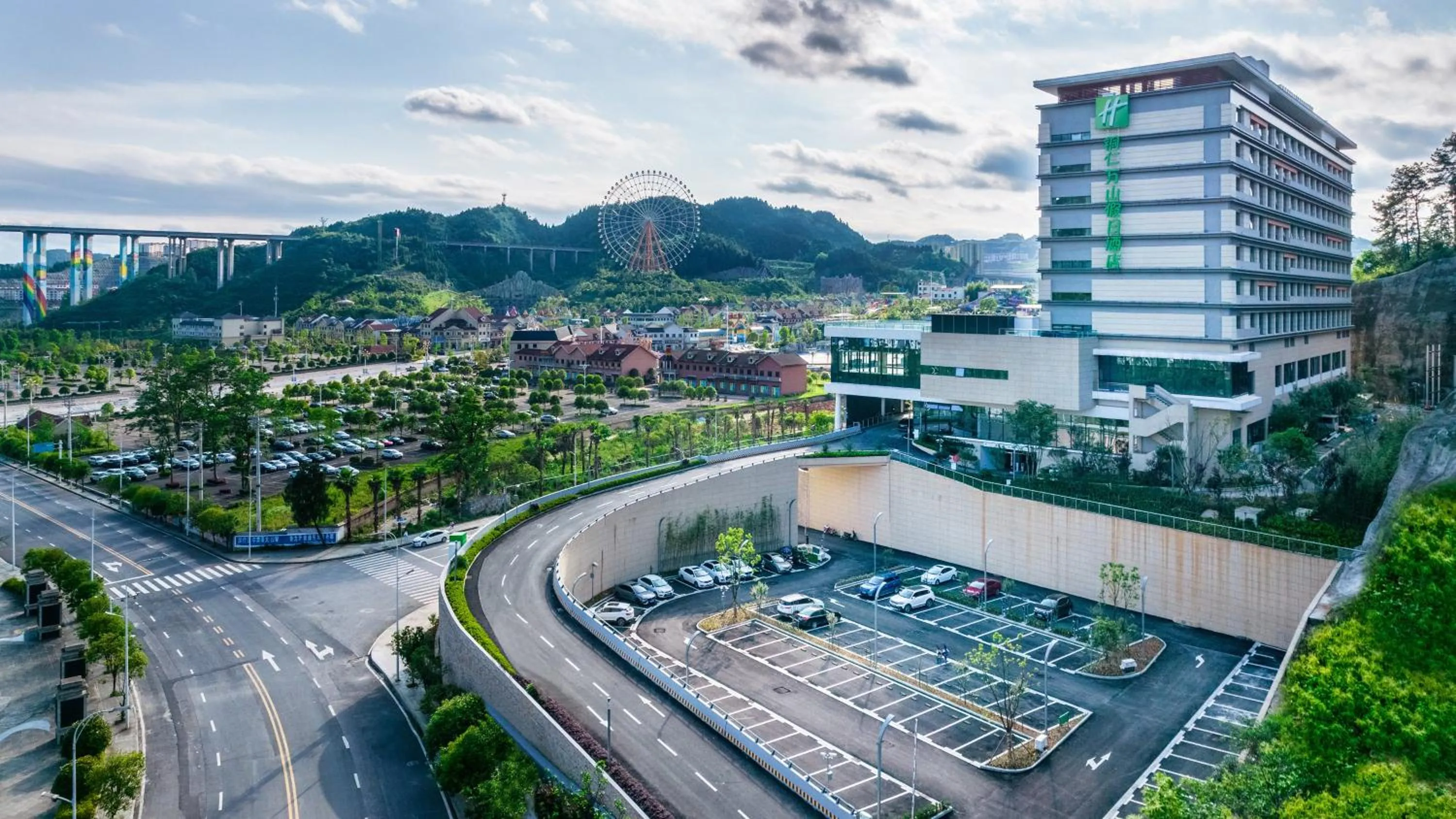 Property building in Holiday Inn Tongren Wanshan by IHG