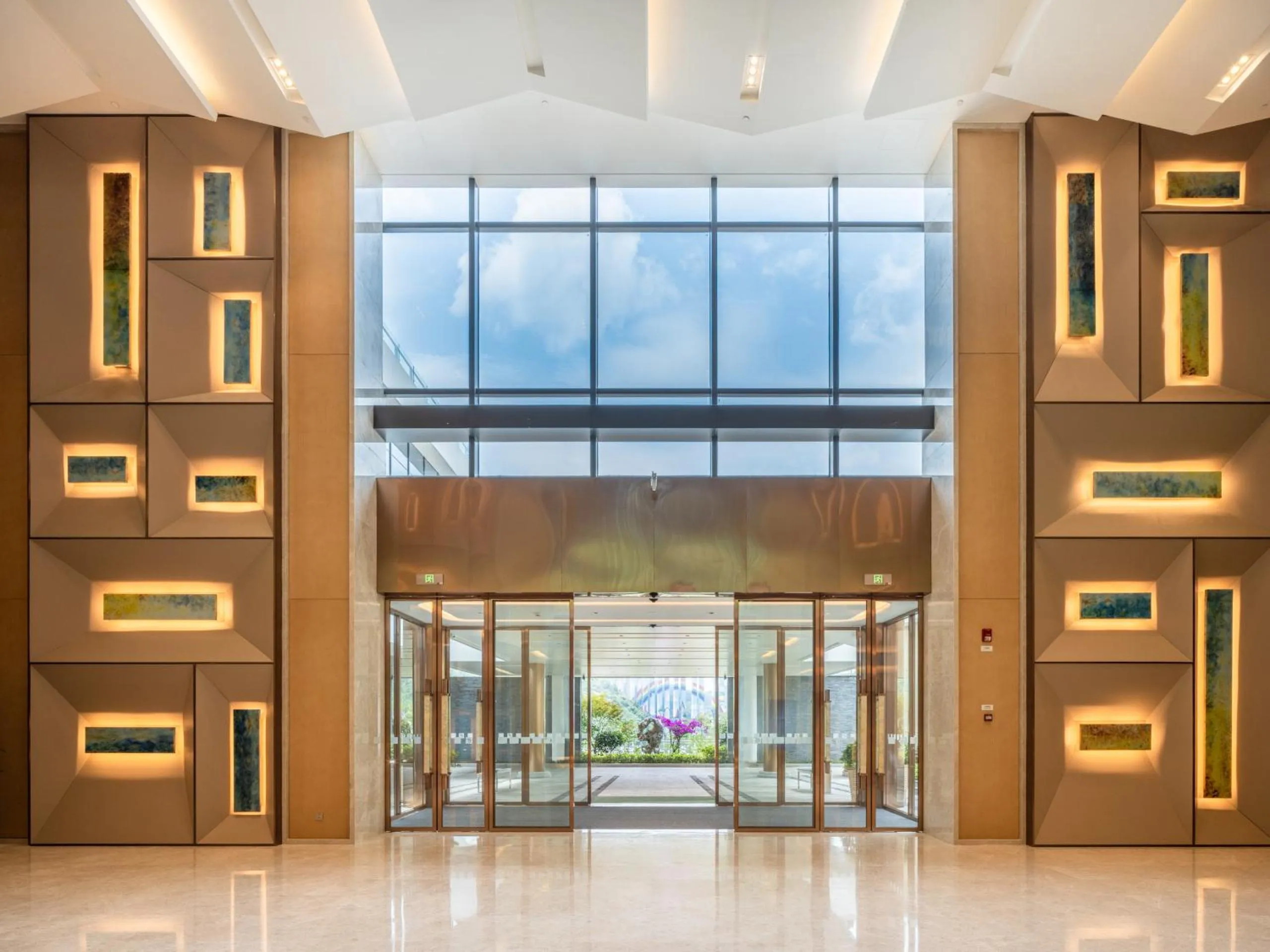 Lobby or reception in Holiday Inn Tongren Wanshan by IHG