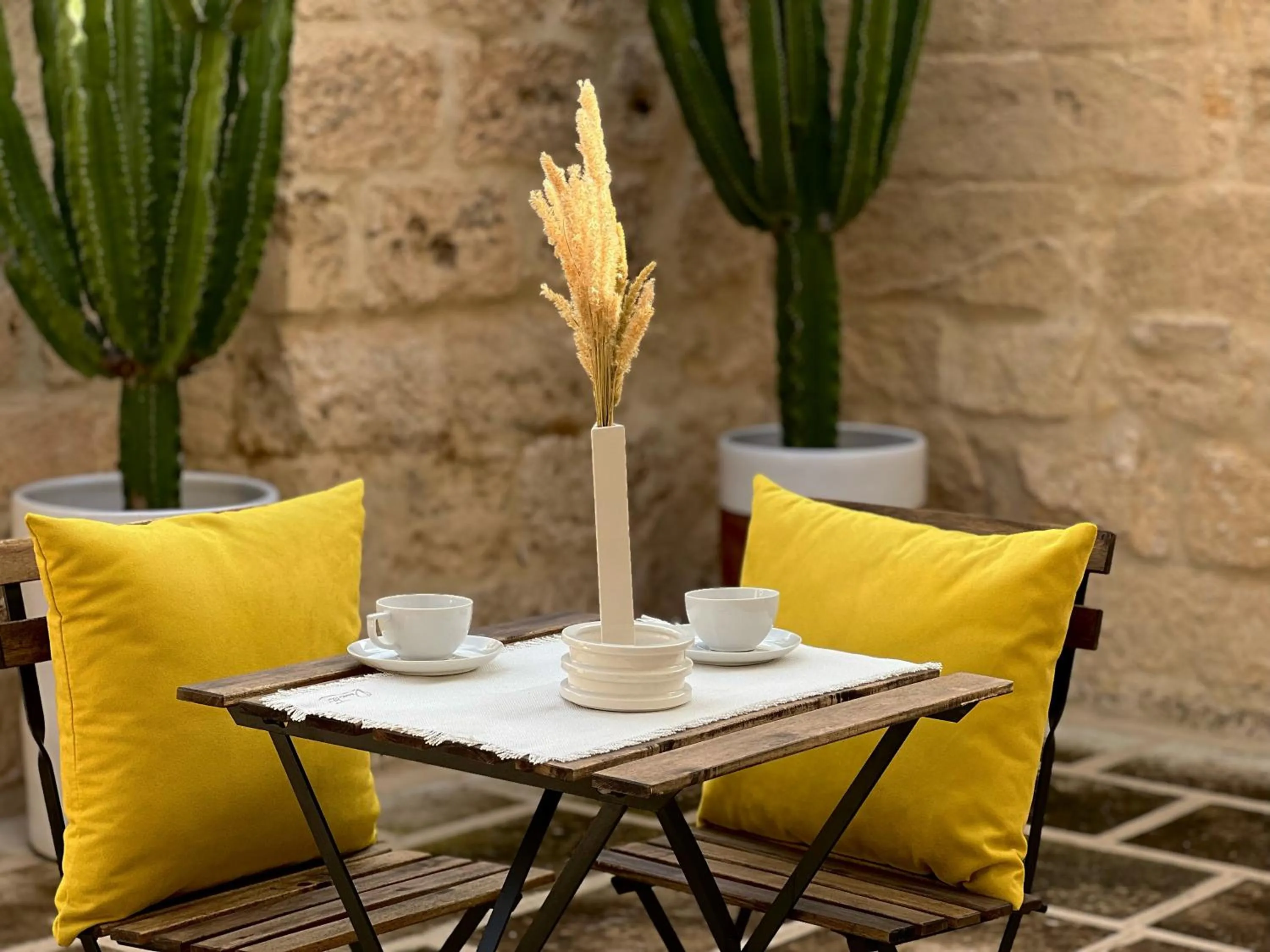 Inner courtyard view in Palazzo Donna Titì