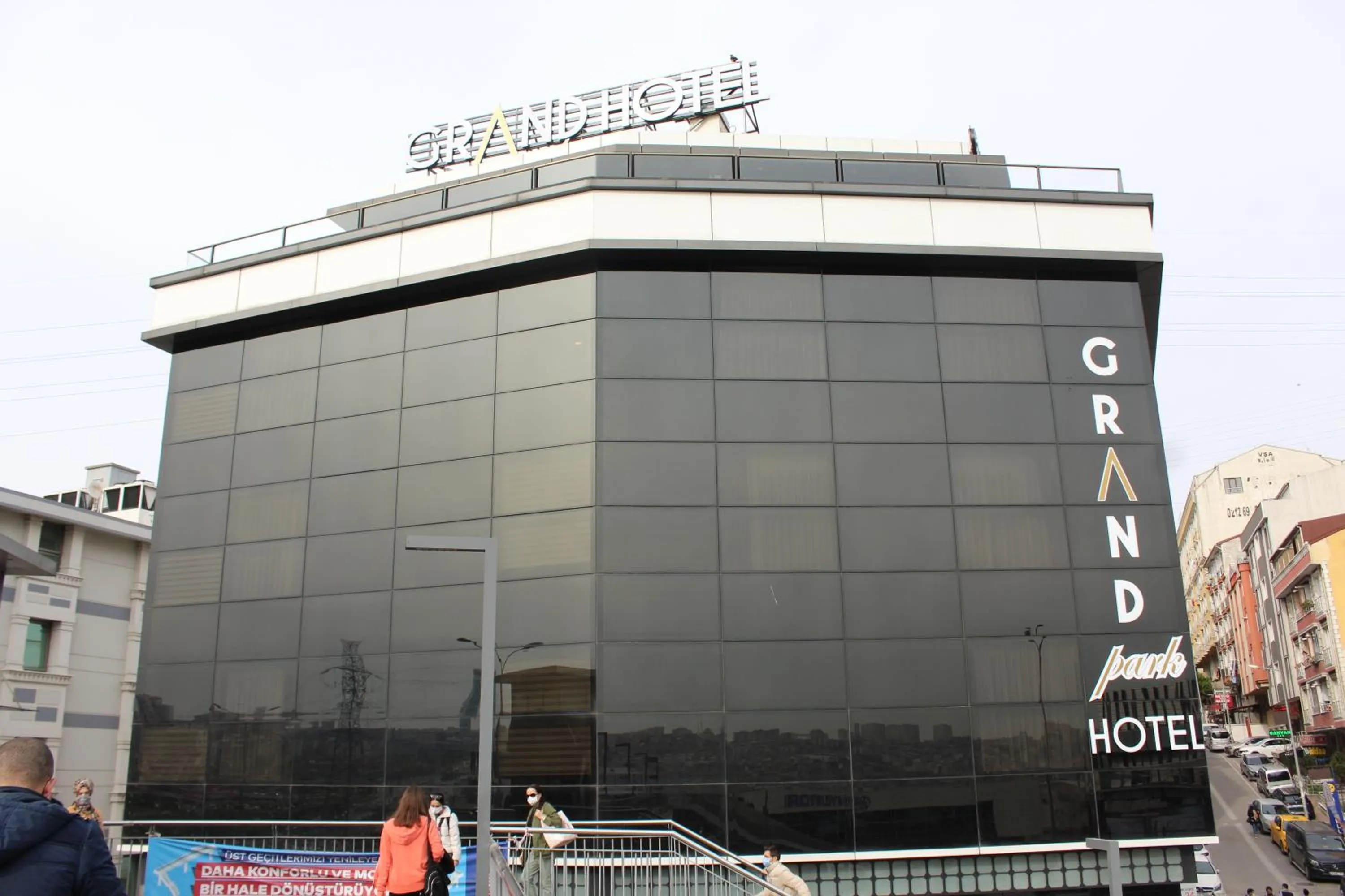 Property building in Grand Park Hotel Istanbul Beylikduzu