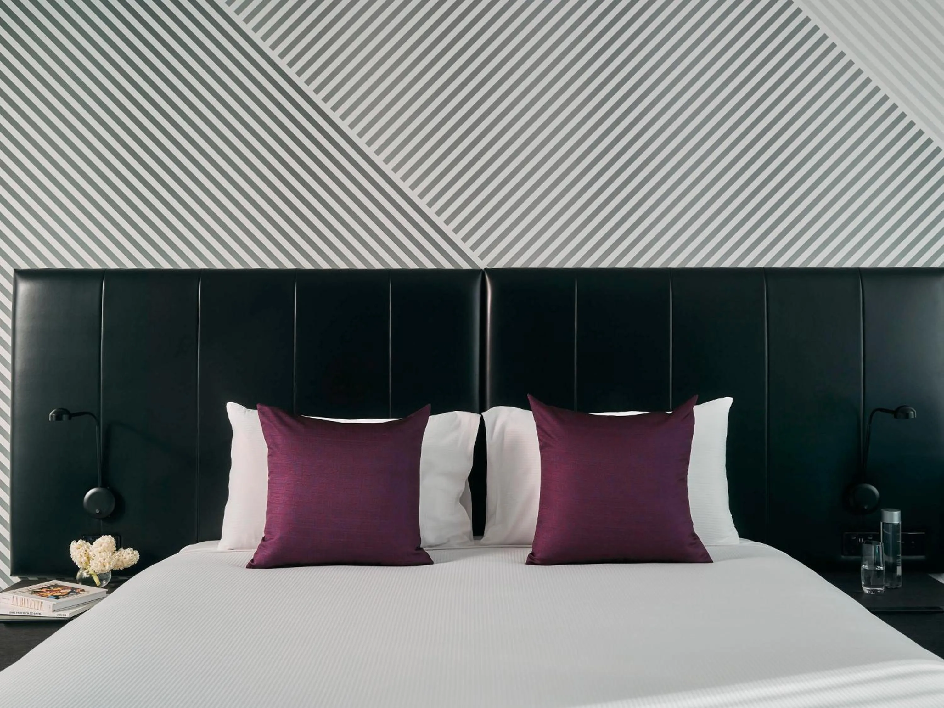 Bedroom, Bed in Movenpick Hotel Melbourne On Spencer