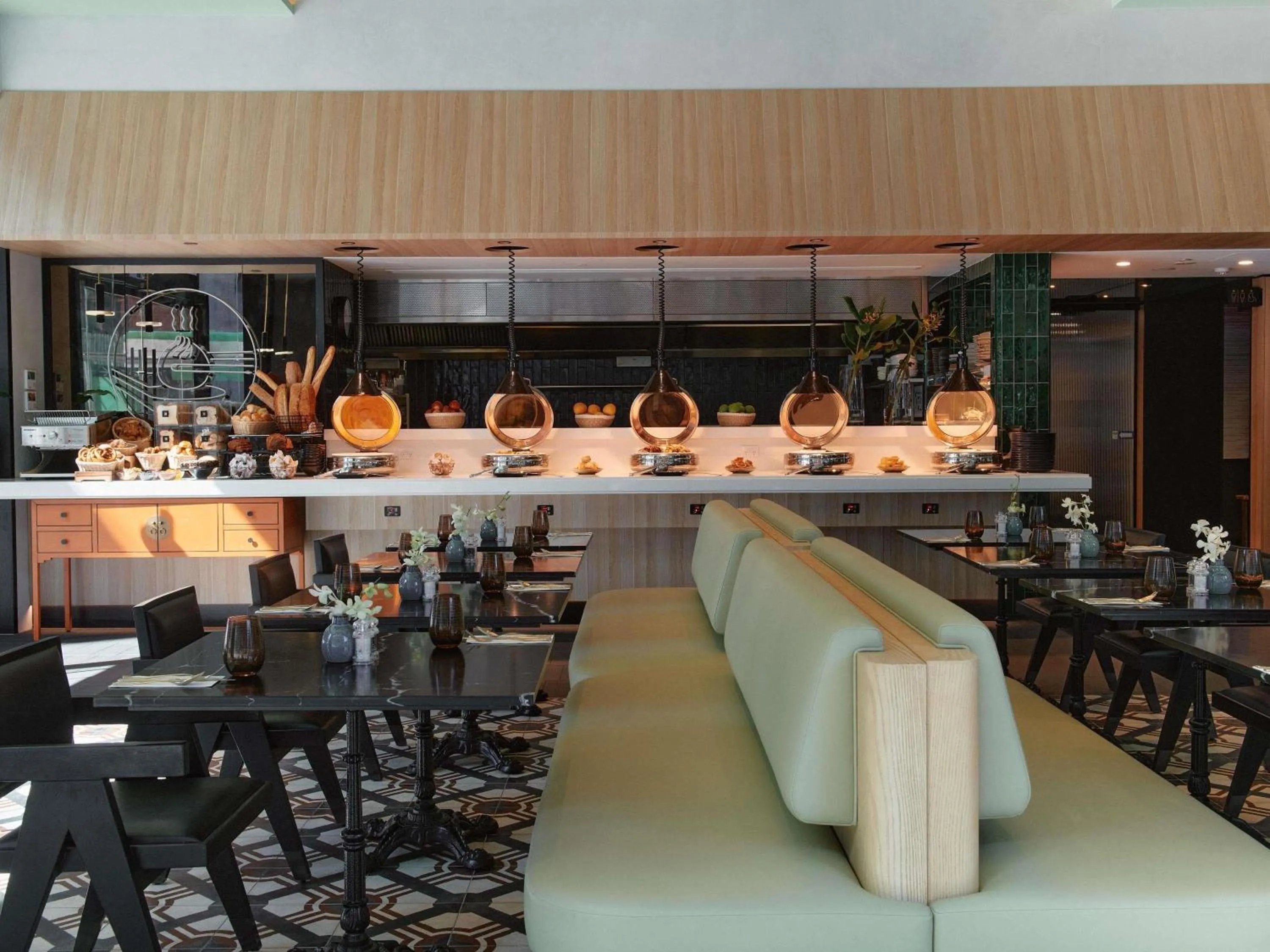 Restaurant/places to eat in Movenpick Hotel Melbourne On Spencer