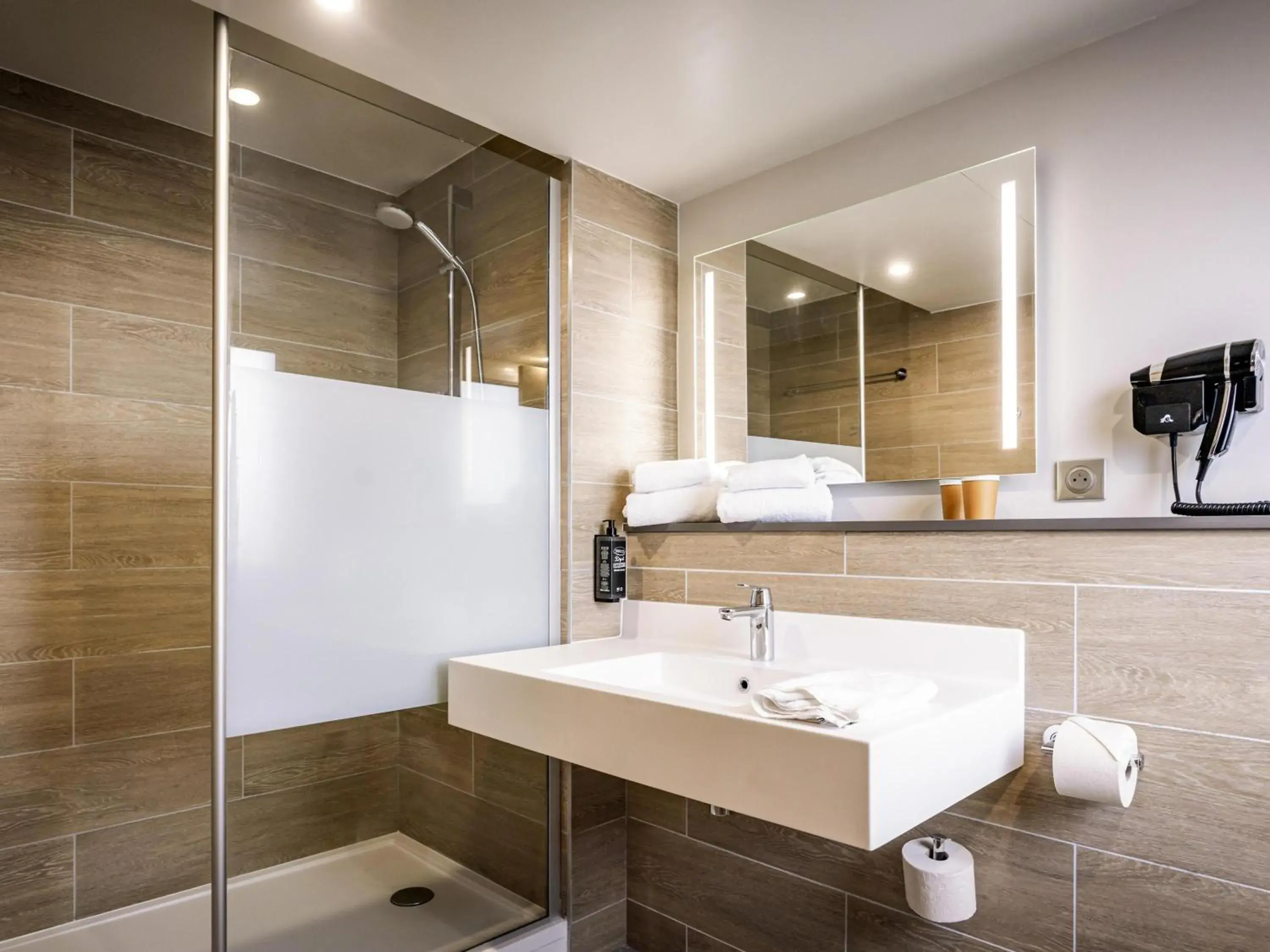 Bedroom in ibis Styles Valenciennes Petite Foret Bedroom in ibis Styles Valenciennes Petite Foret