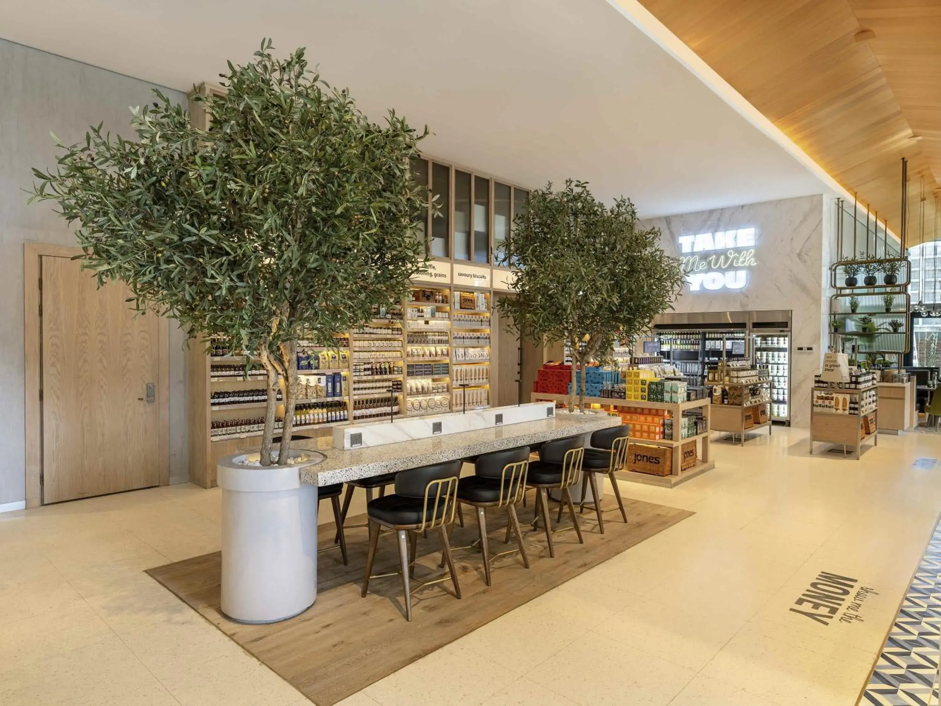 Restaurant/places to eat in Fairmont Ramla Riyadh Restaurant/places to eat in Fairmont Ramla Riyadh