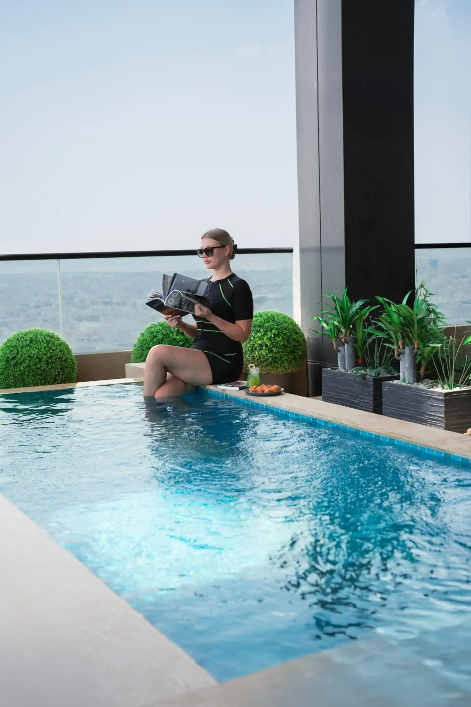 Swimming pool in Fairmont Ramla Riyadh Swimming pool in Fairmont Ramla Riyadh