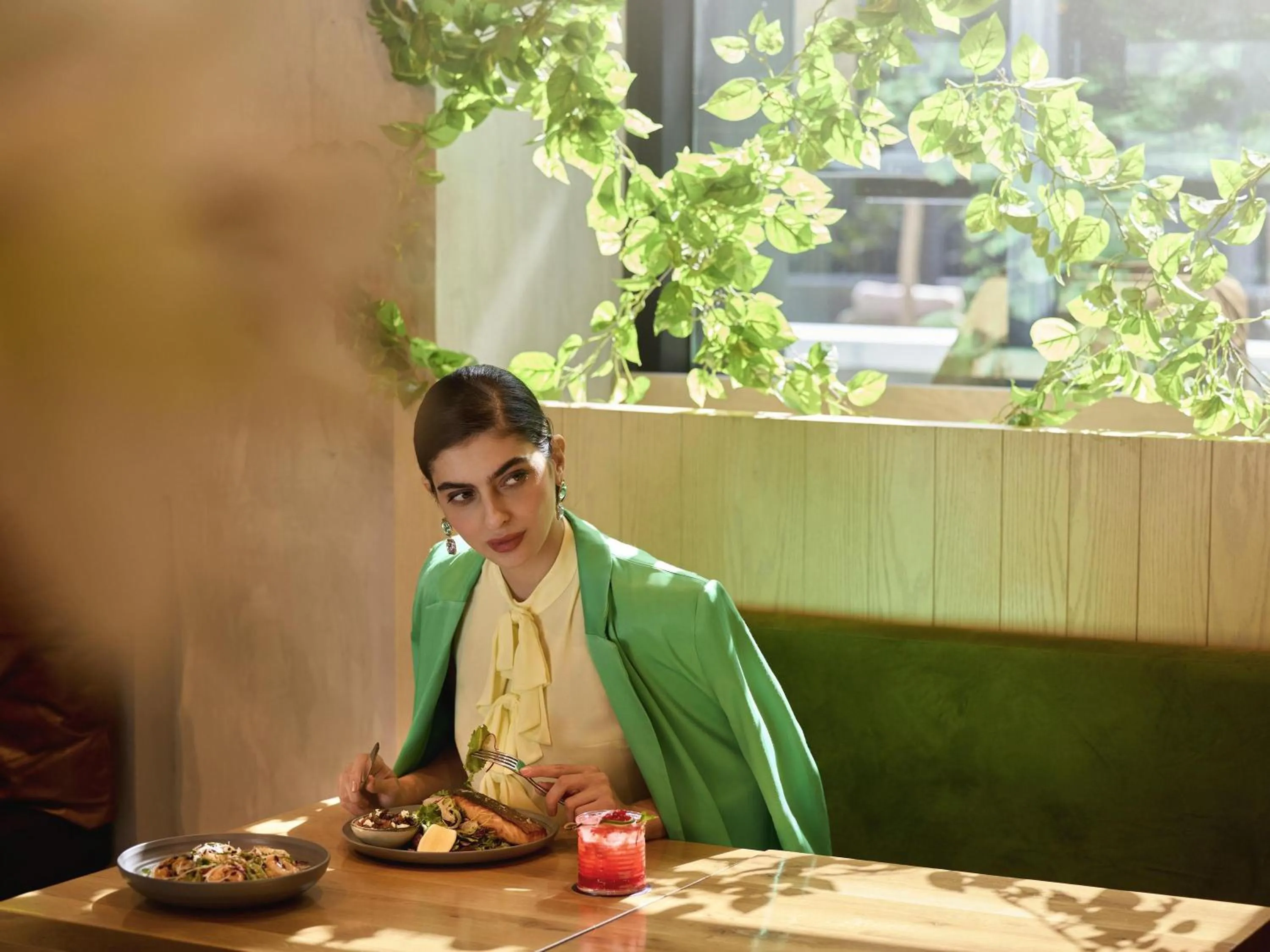 Restaurant/places to eat in Fairmont Ramla Riyadh