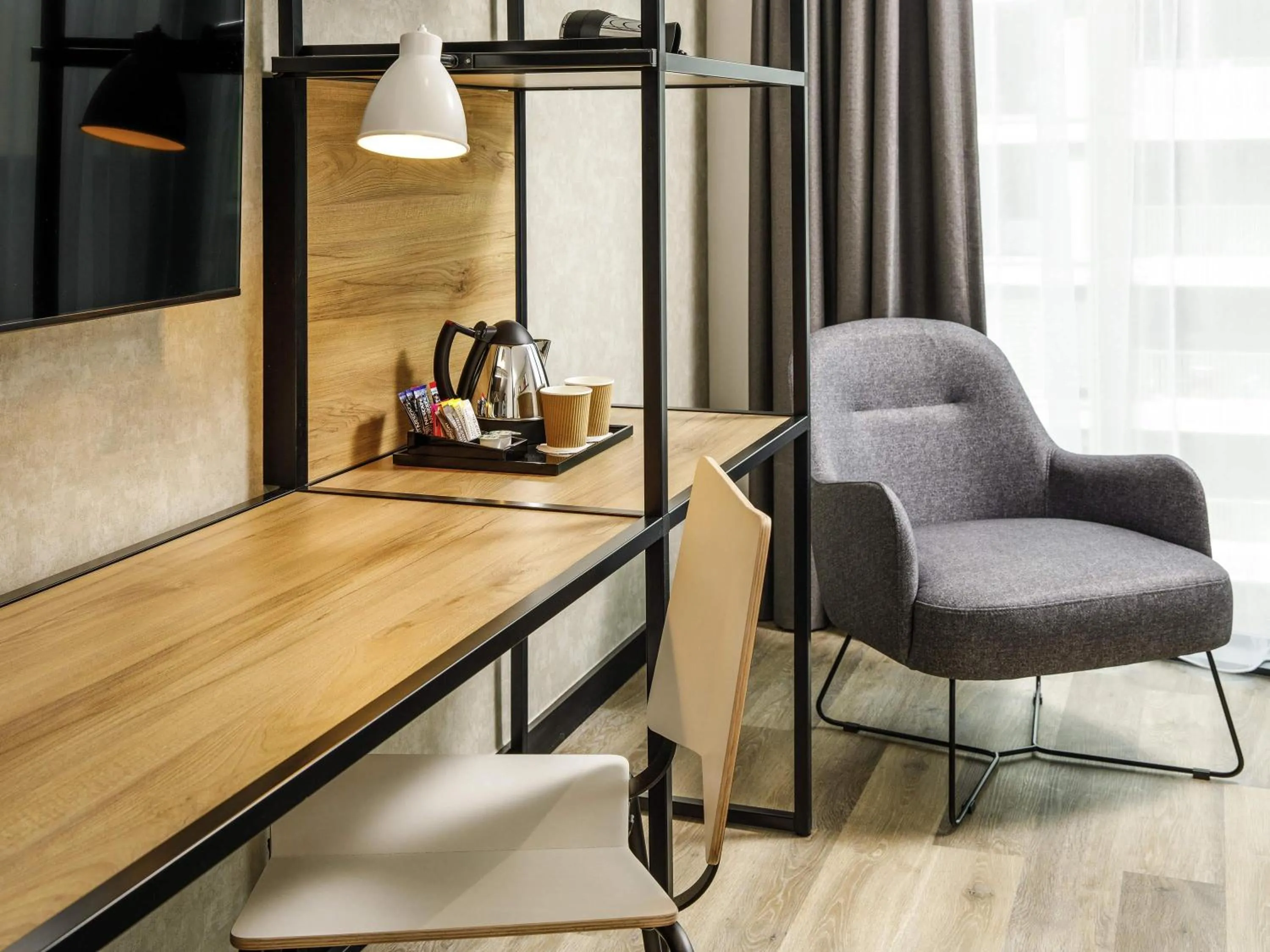 Bedroom in ibis London Sutton Point