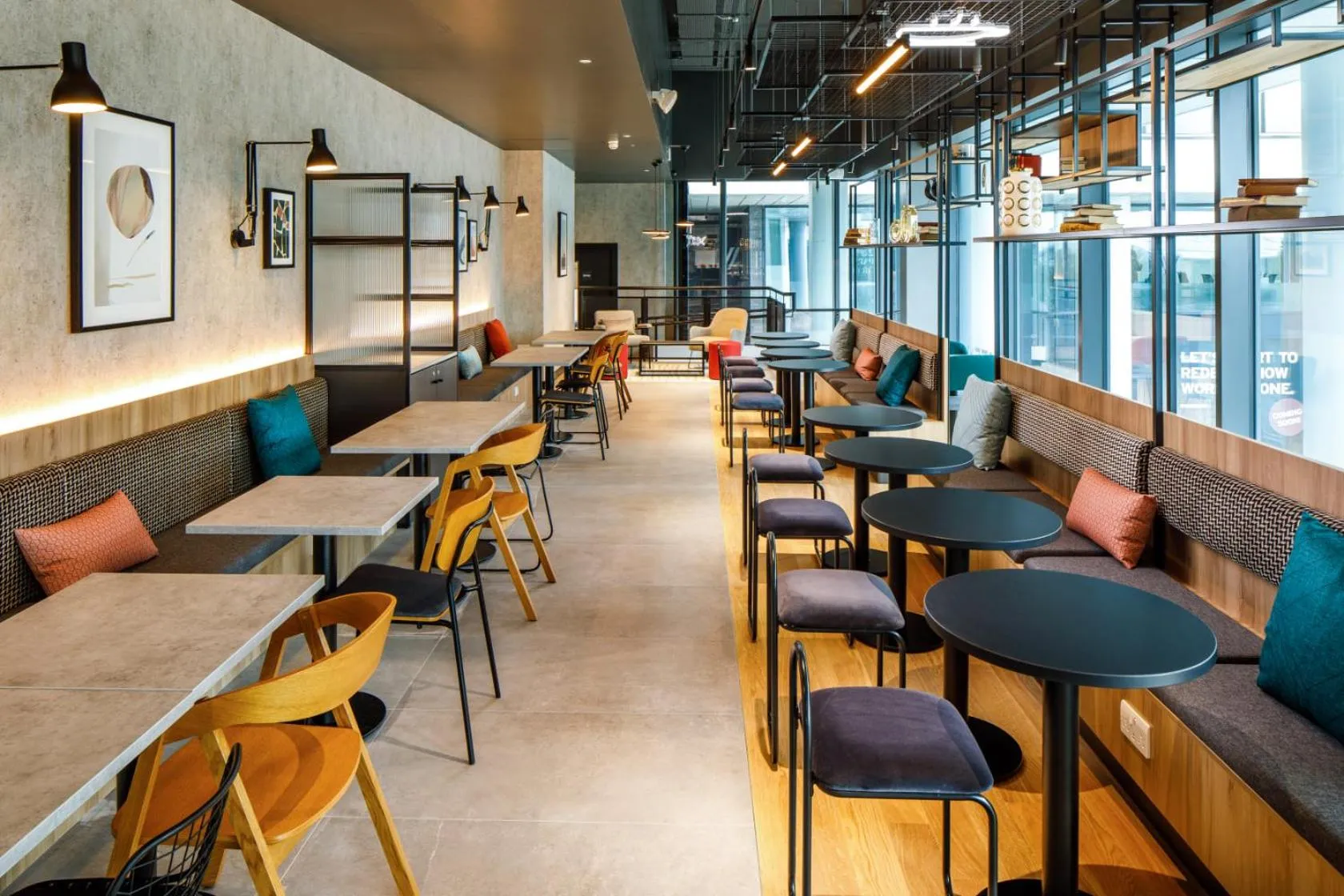 Restaurant/places to eat in ibis London Sutton Point