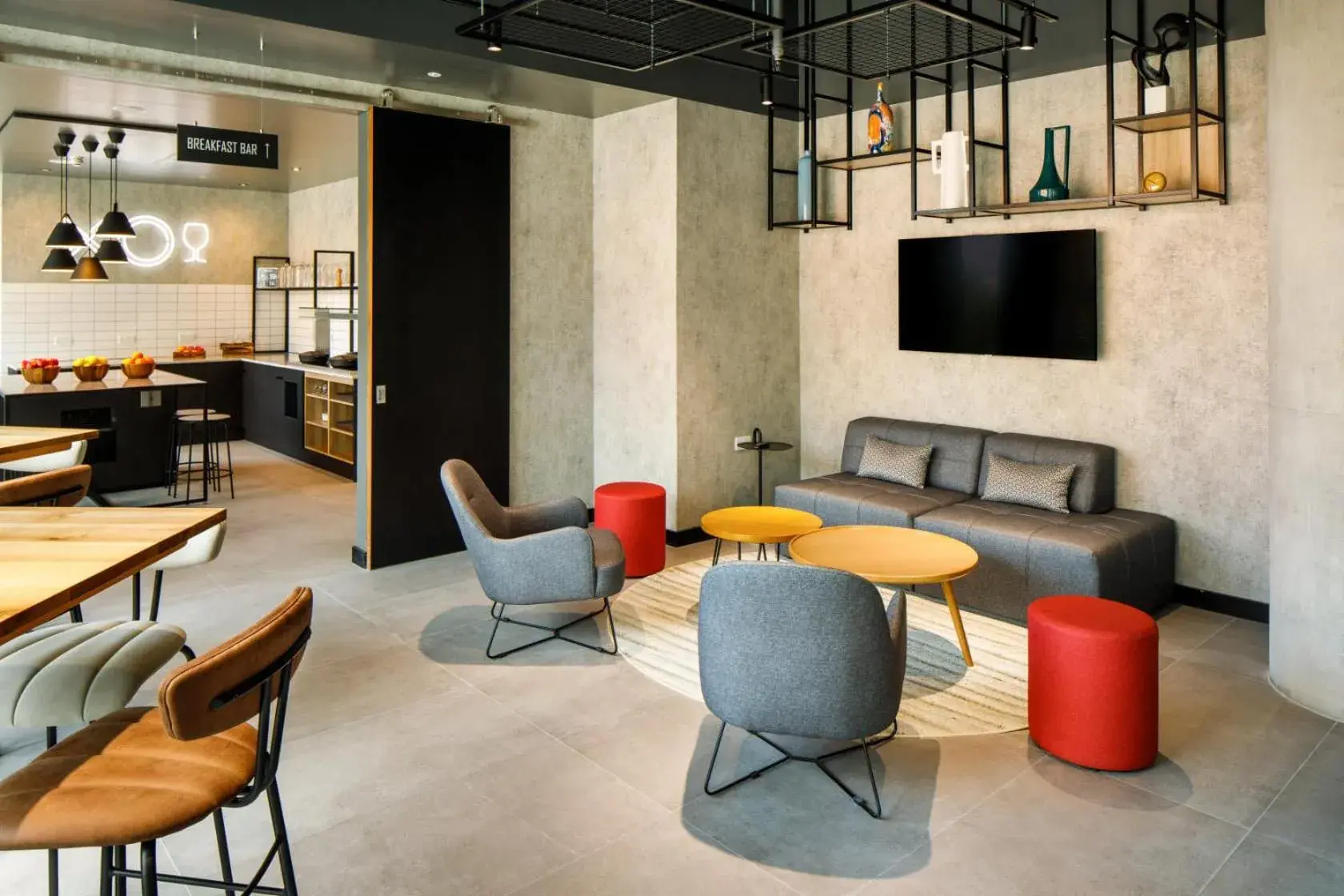 Restaurant/places to eat in ibis London Sutton Point Restaurant/places to eat in ibis London Sutton Point