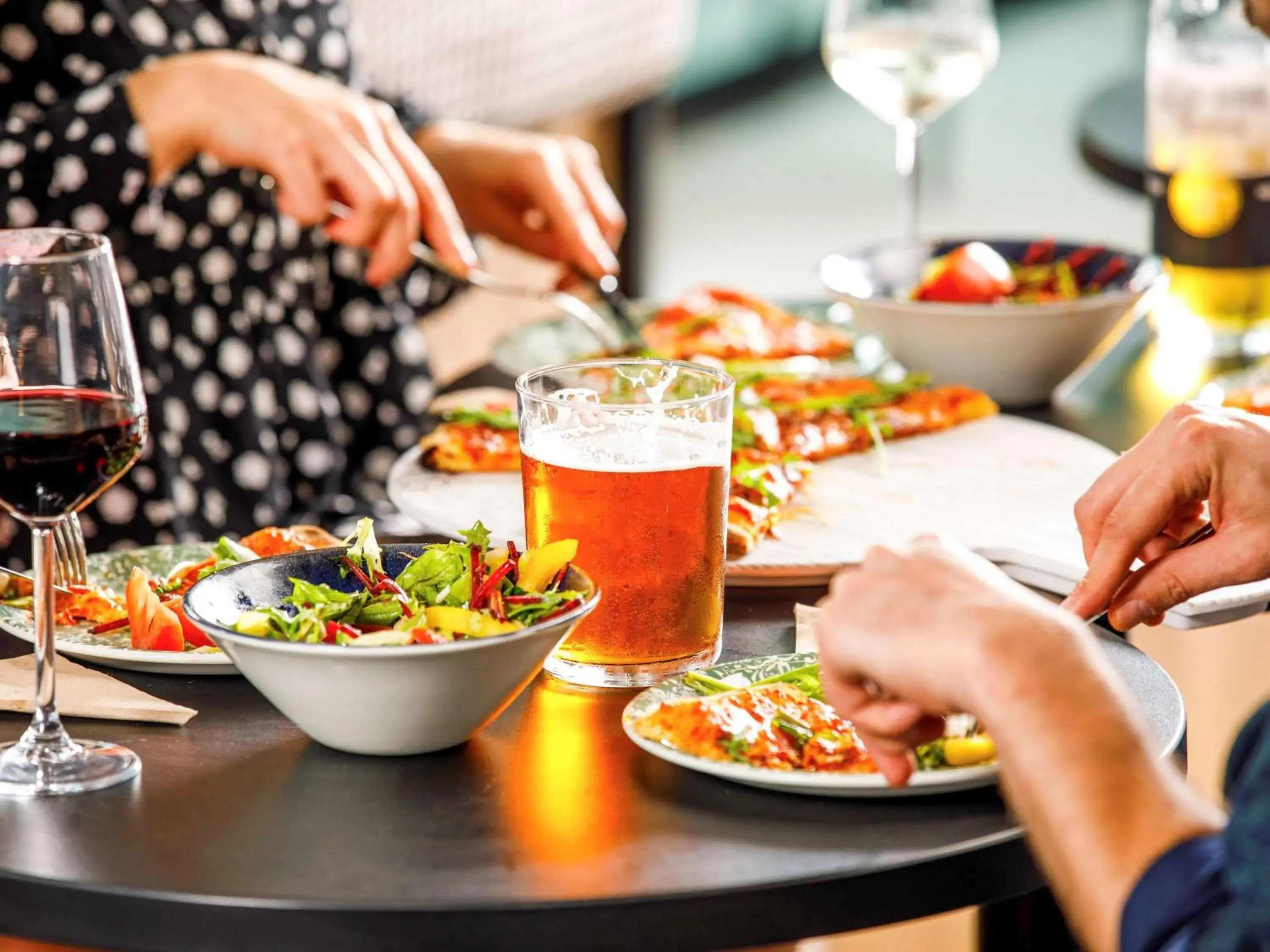 Restaurant/places to eat in ibis London Sutton Point Restaurant/places to eat in ibis London Sutton Point
