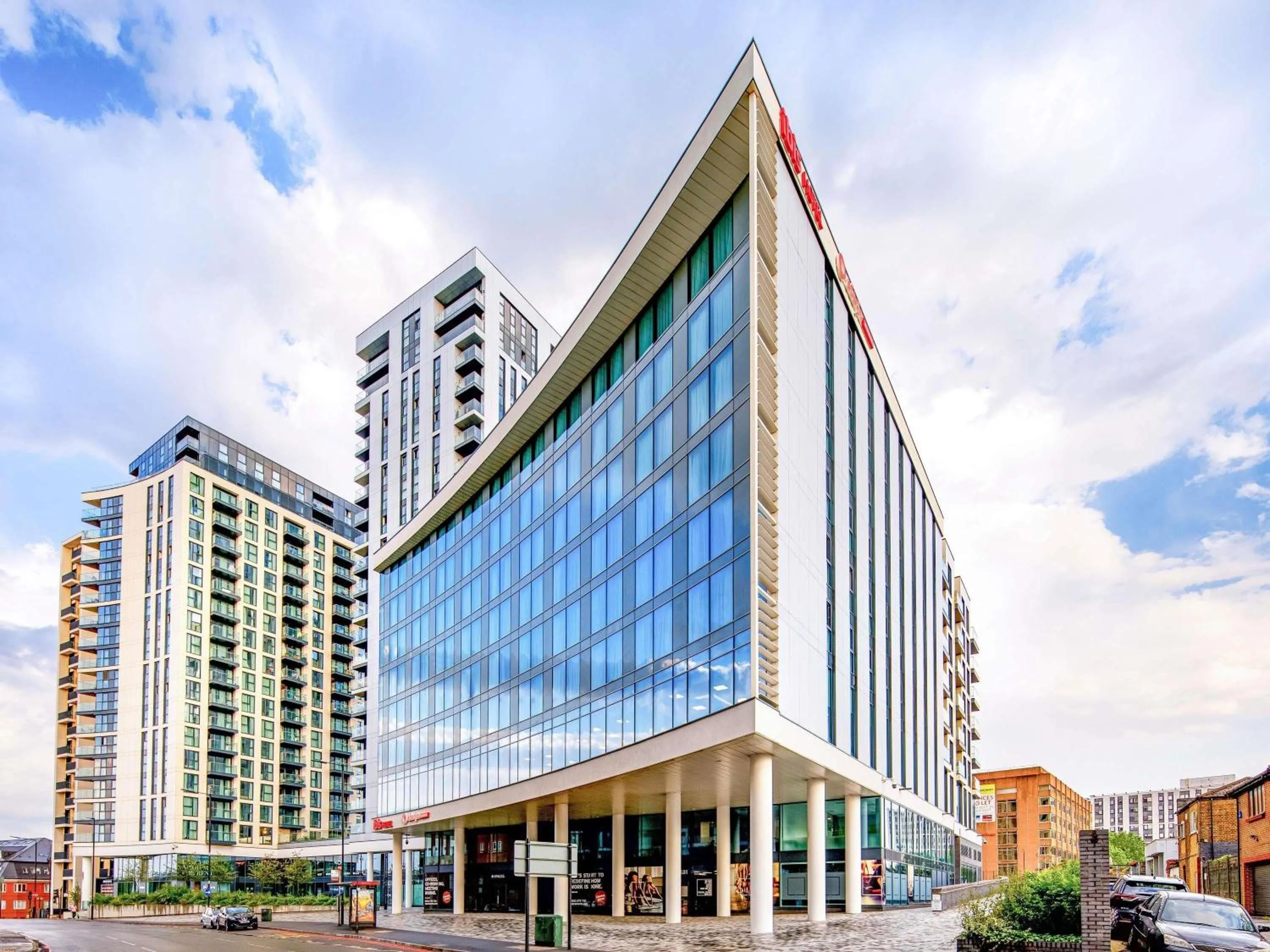 Property building in ibis London Sutton Point