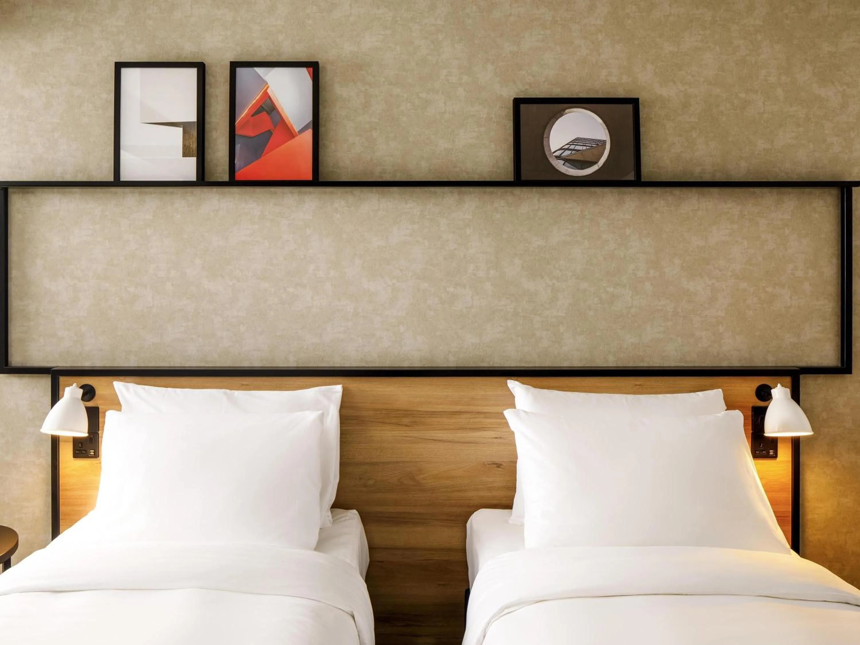 Bedroom, Bed in ibis London Sutton Point