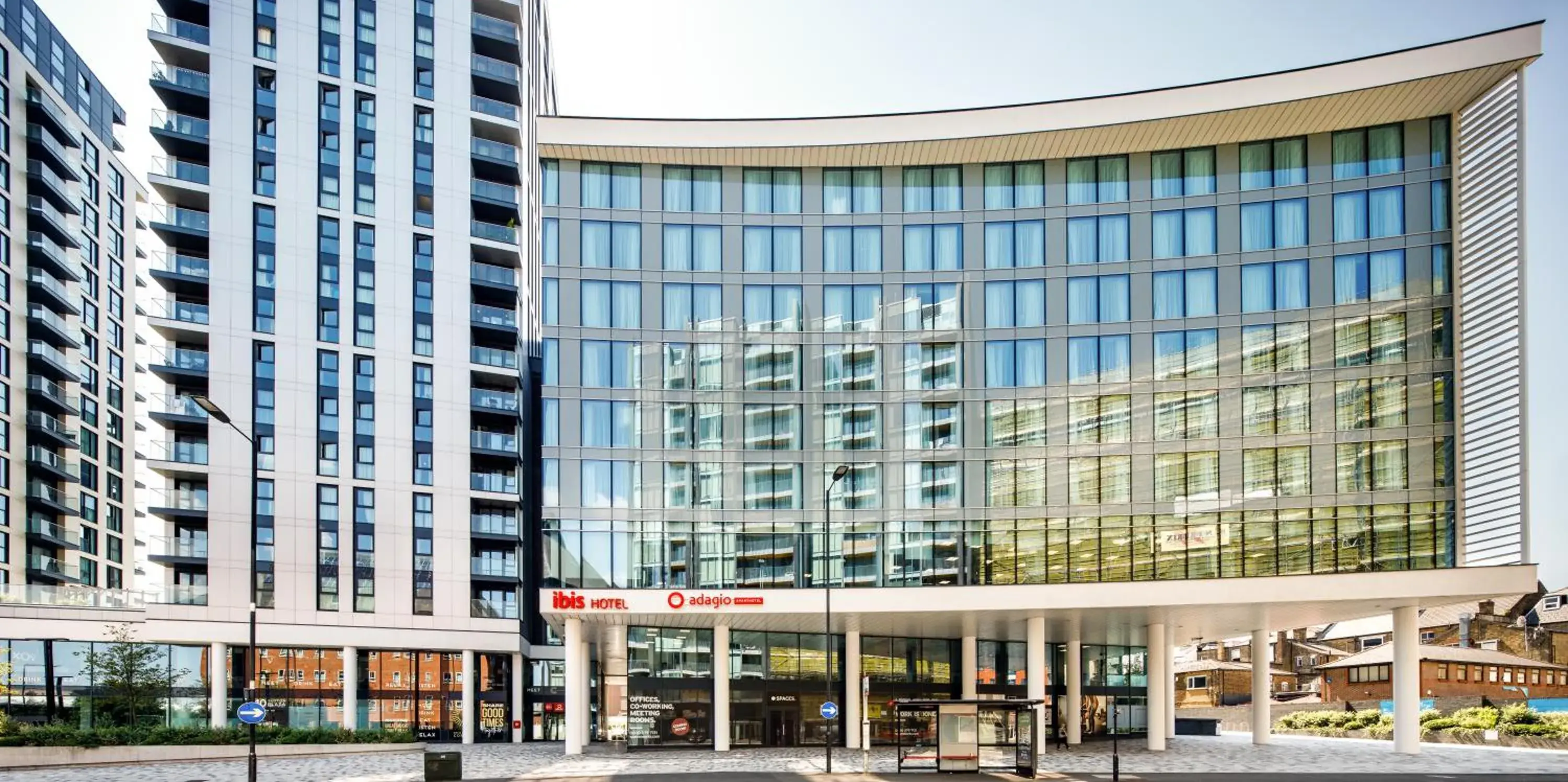 Property building in ibis London Sutton Point Property building in ibis London Sutton Point