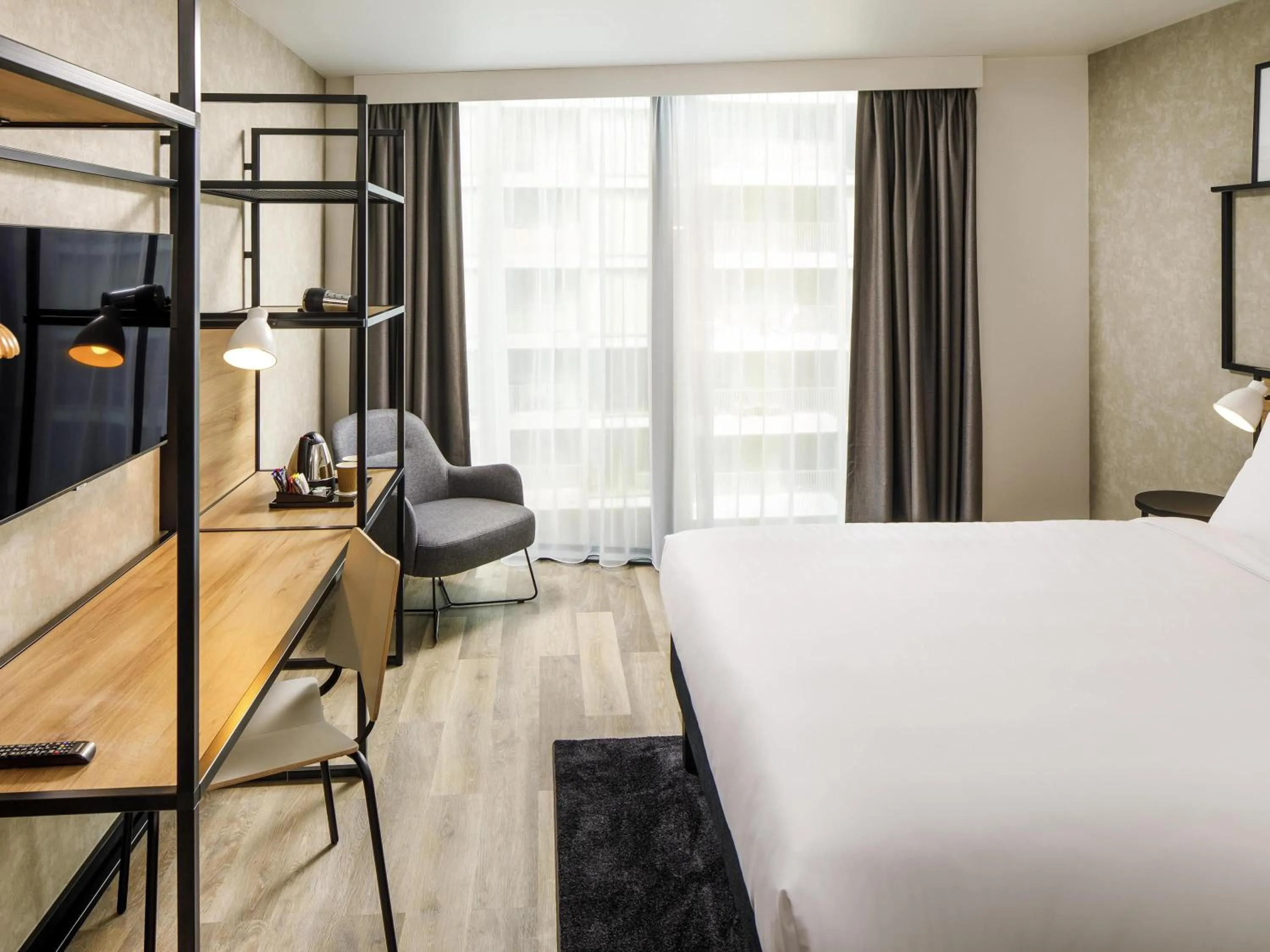 Bedroom, Bed in ibis London Sutton Point