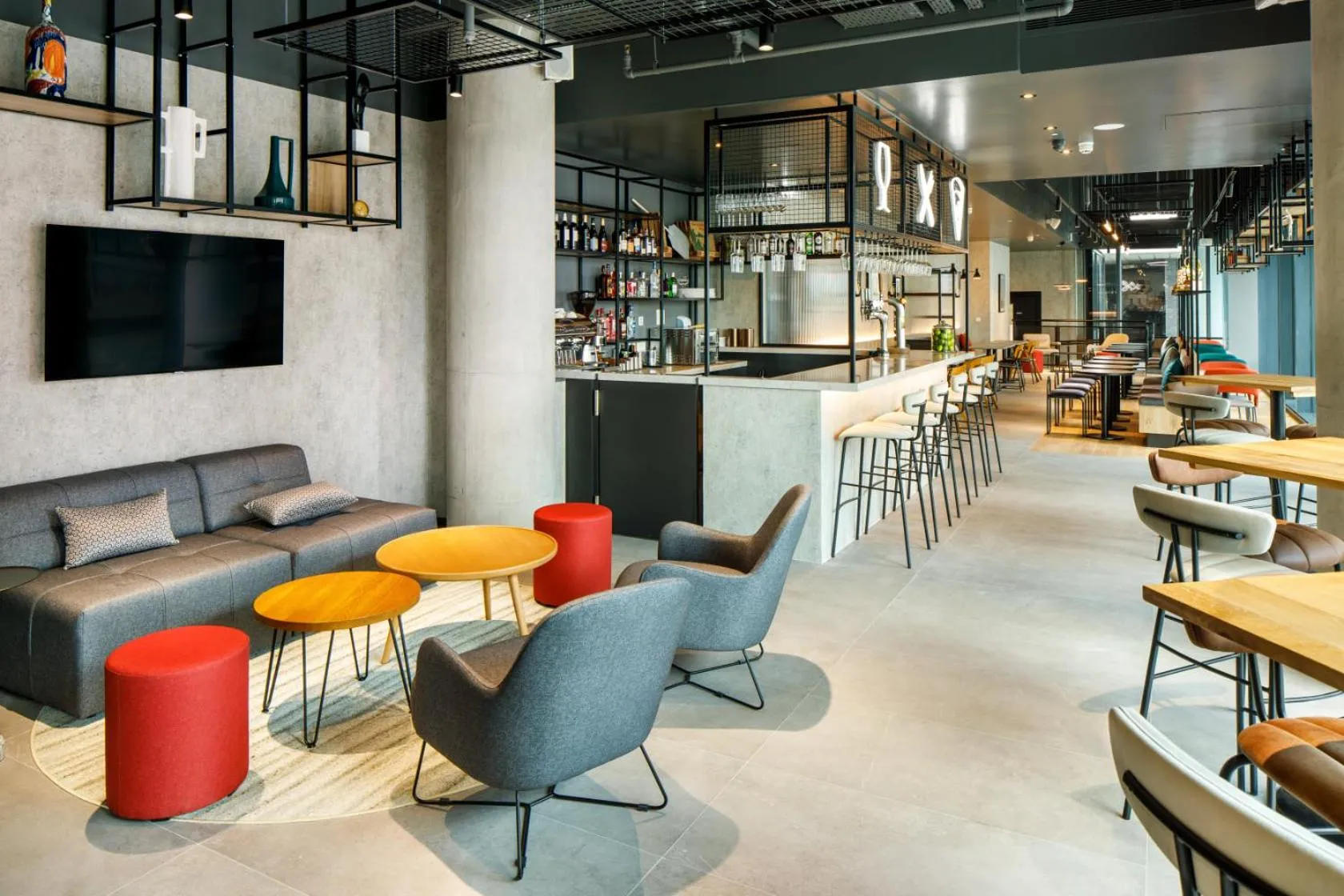 Restaurant/places to eat in ibis London Sutton Point