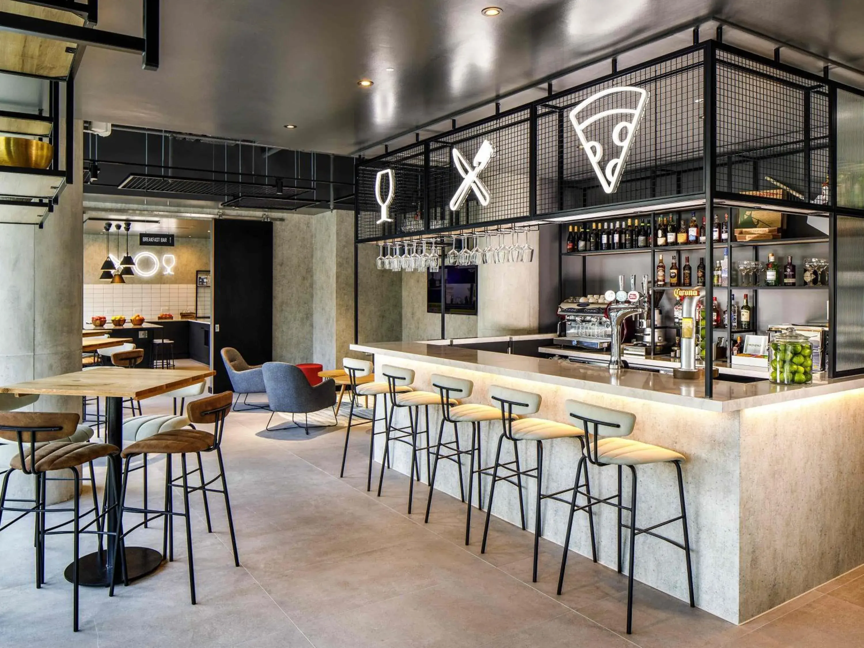 Restaurant/places to eat in Aparthotel Adagio London Sutton Point Restaurant/places to eat in Aparthotel Adagio London Sutton Point