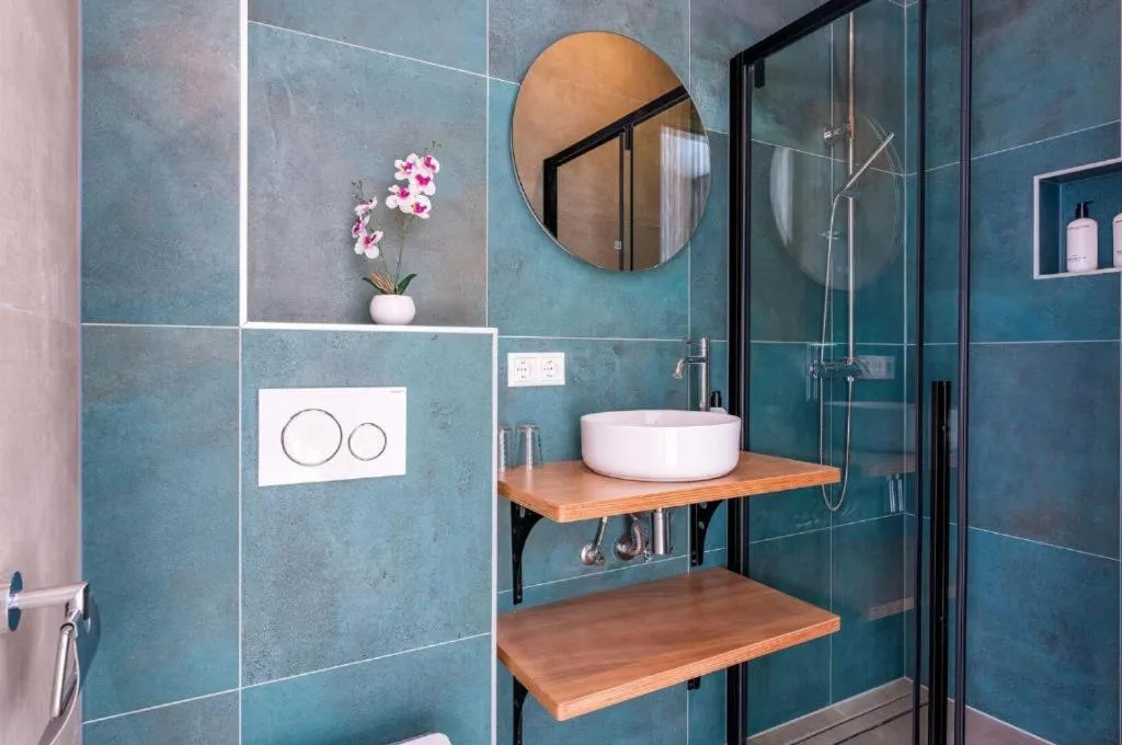 Shower in Ocean House Zandvoort