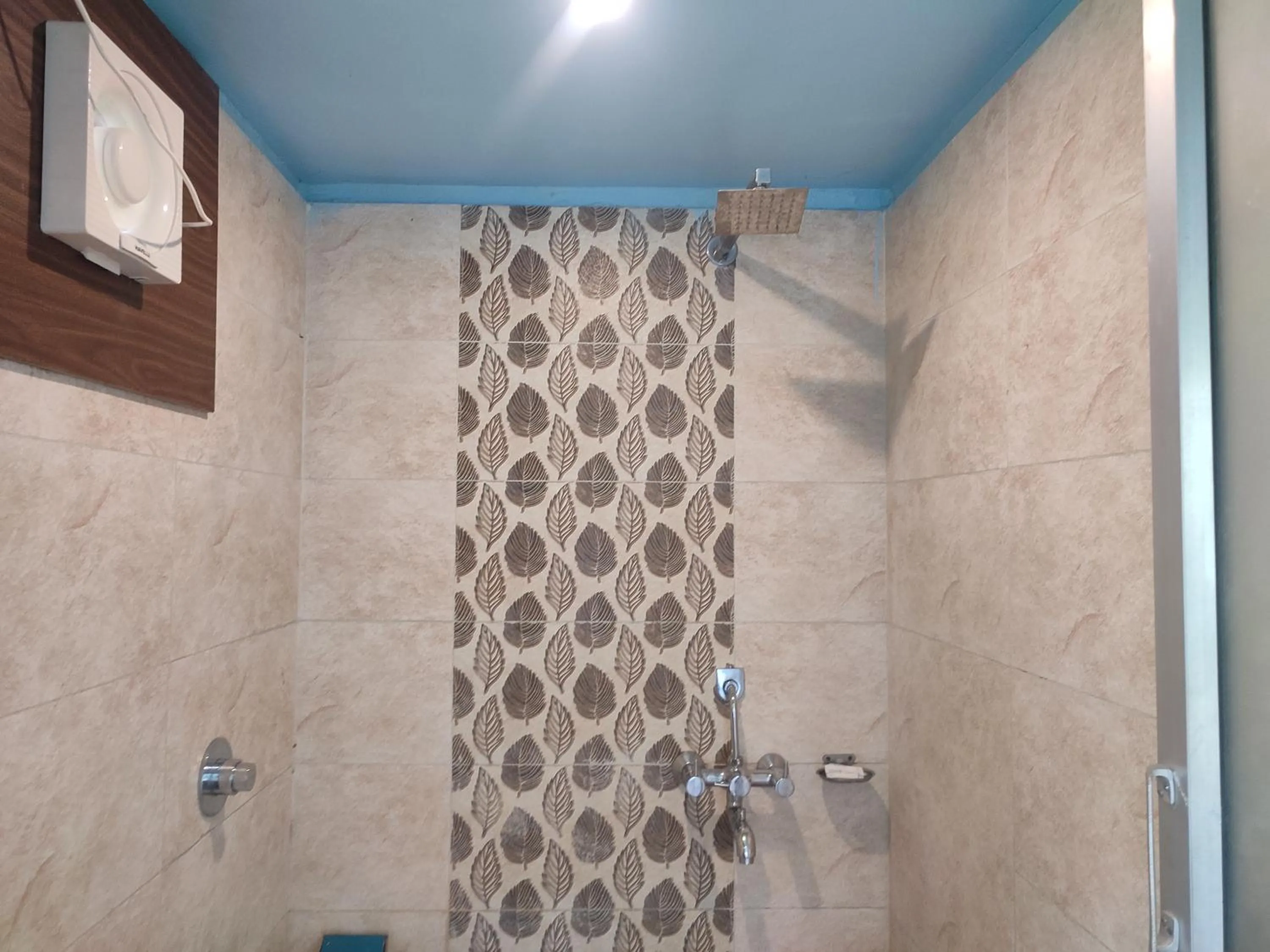 Shower in Maa Greenary View - A Holiday Resort