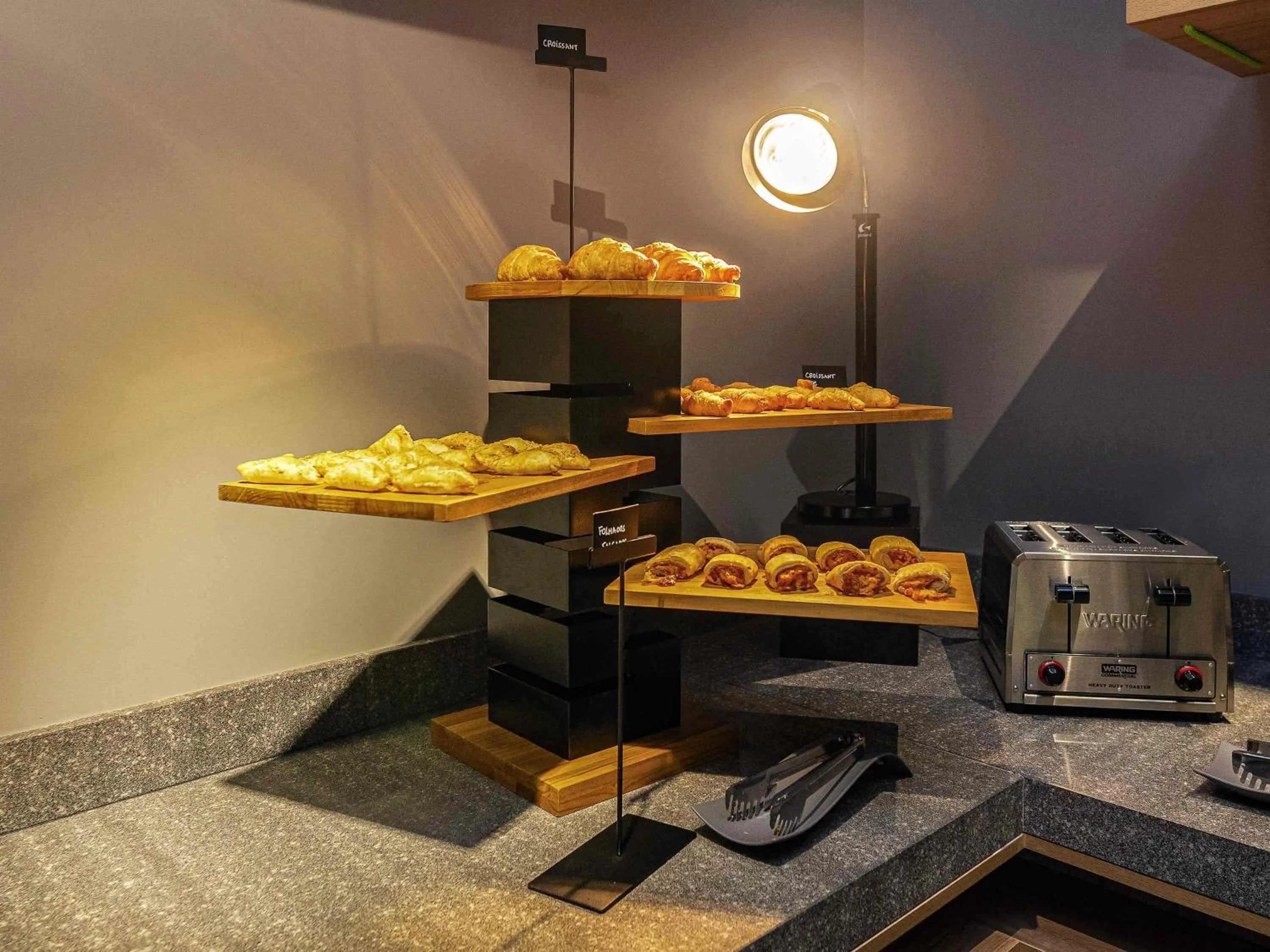 Restaurant/places to eat in ibis Styles Porto Alegre Moinhos de Vento