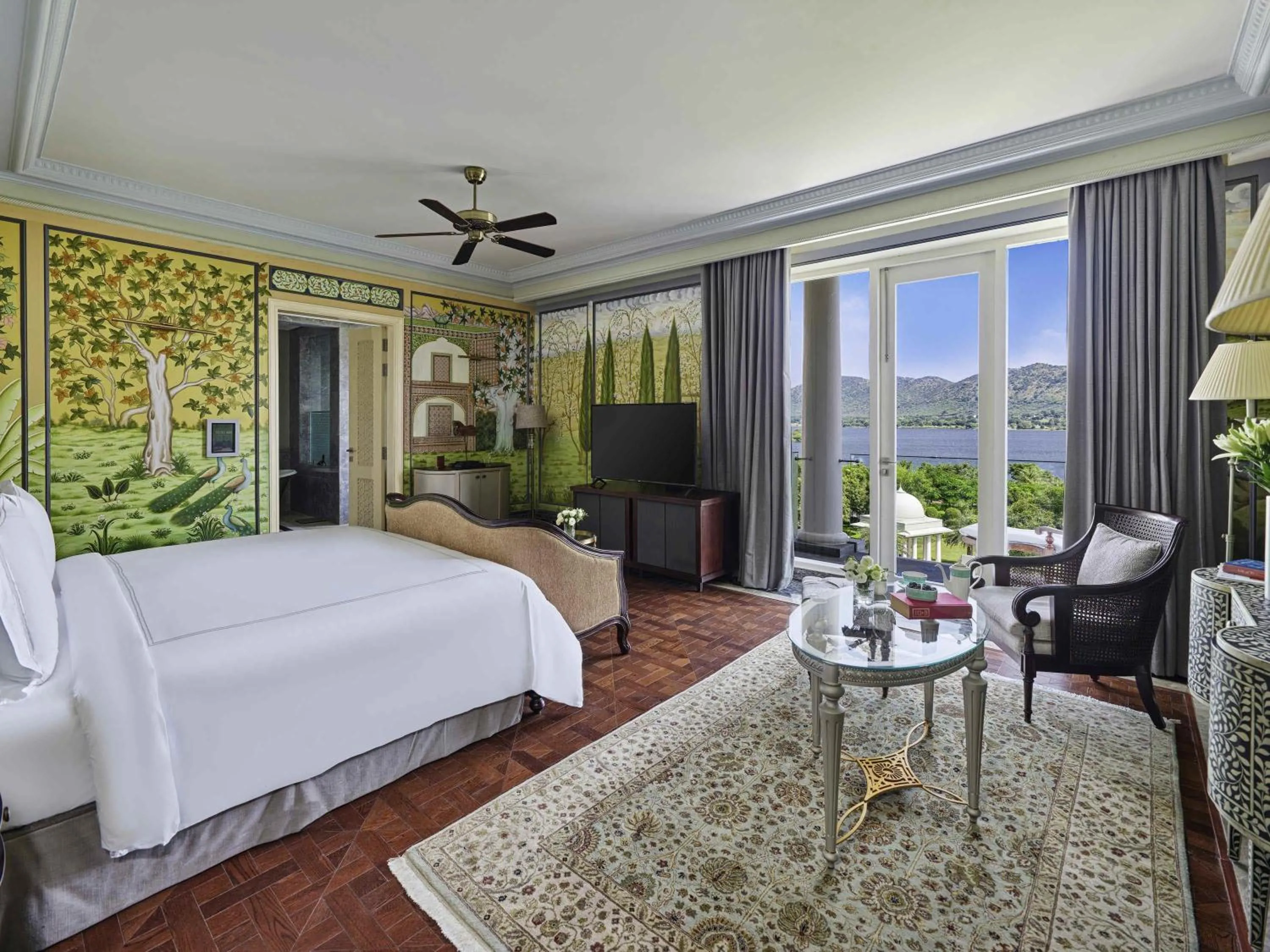 Bedroom, Bed in Raffles Udaipur