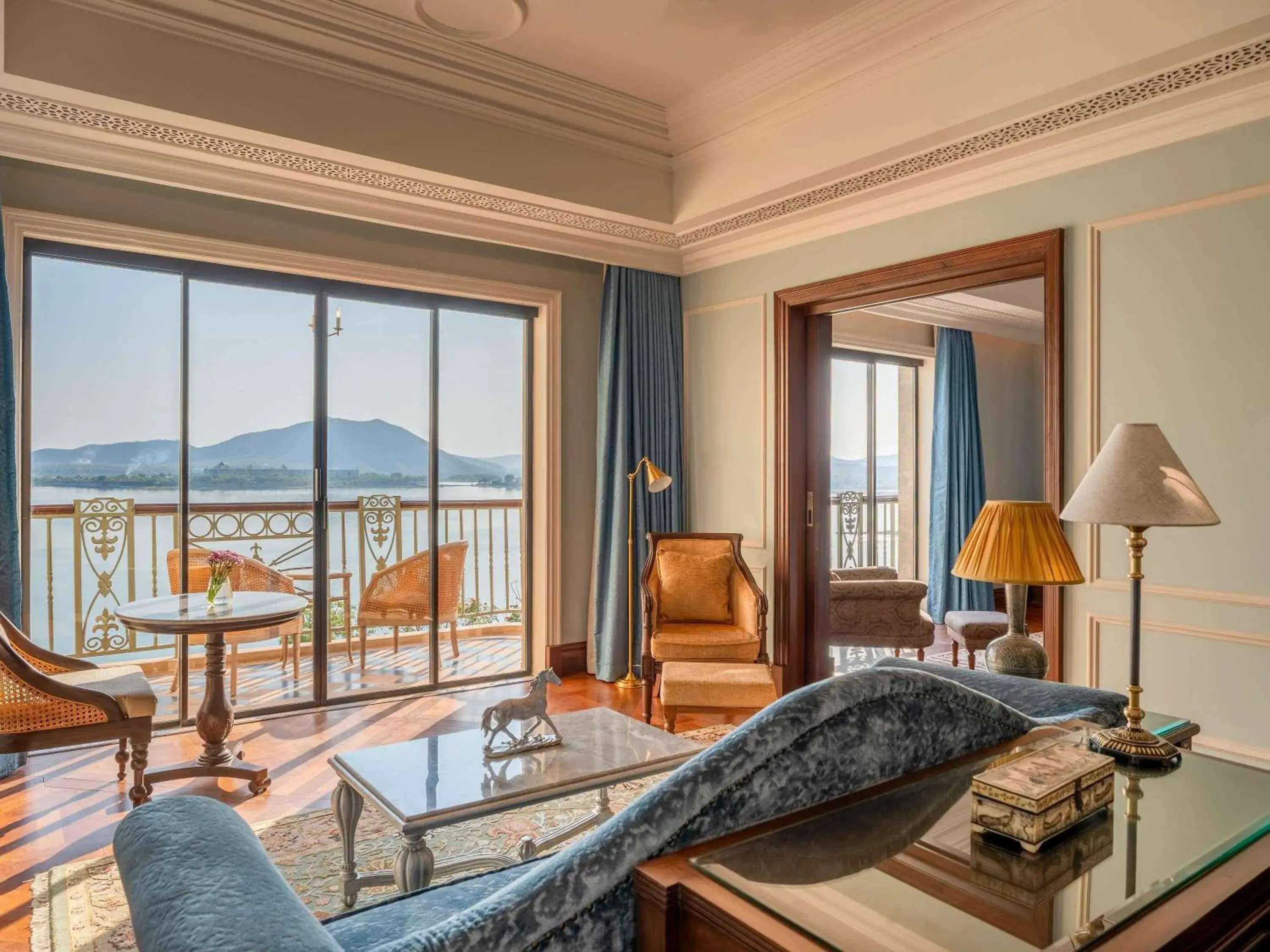 Bedroom in Raffles Udaipur Bedroom in Raffles Udaipur