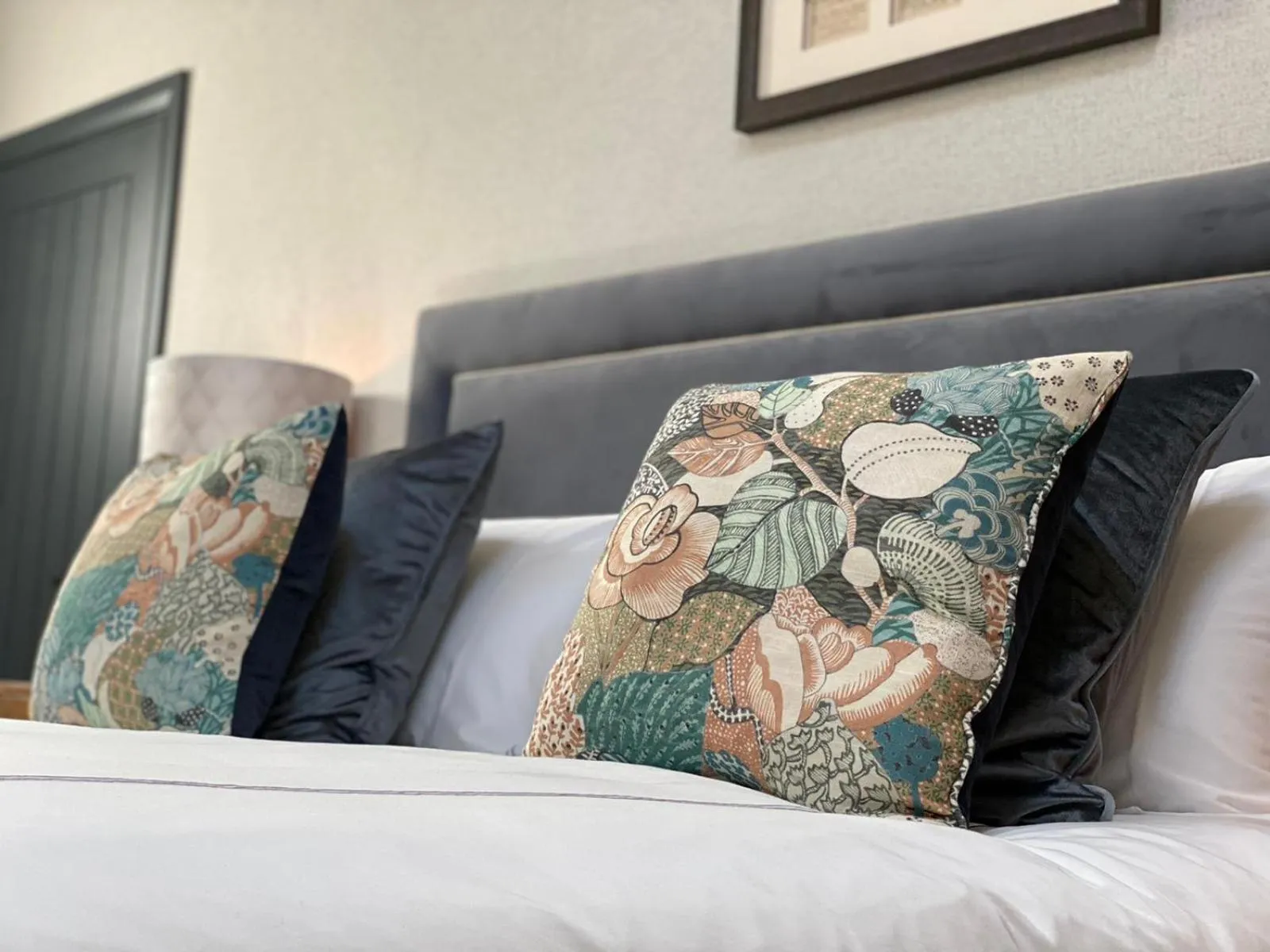 Bedroom, Bed in The Merchant's Yard