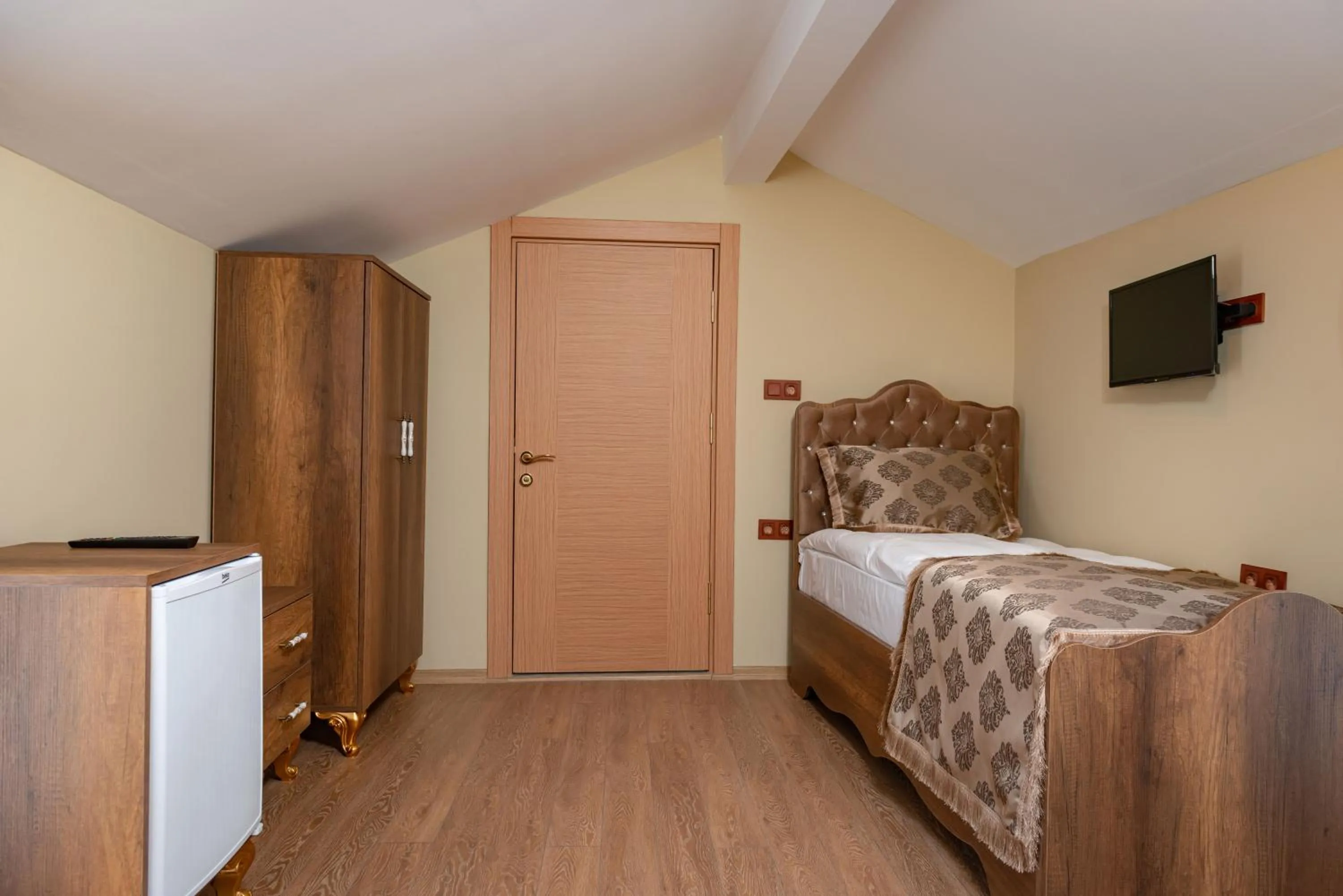 Bedroom, Bed in The Ottoman