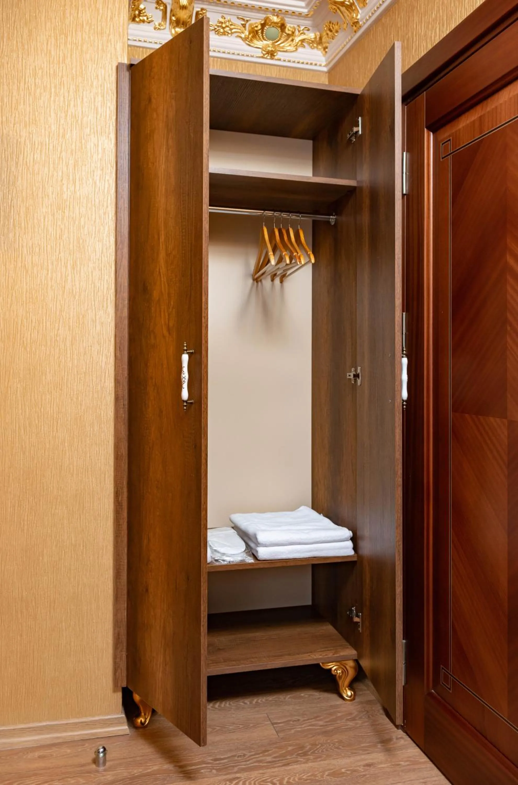 wardrobe, Bed in The Ottoman