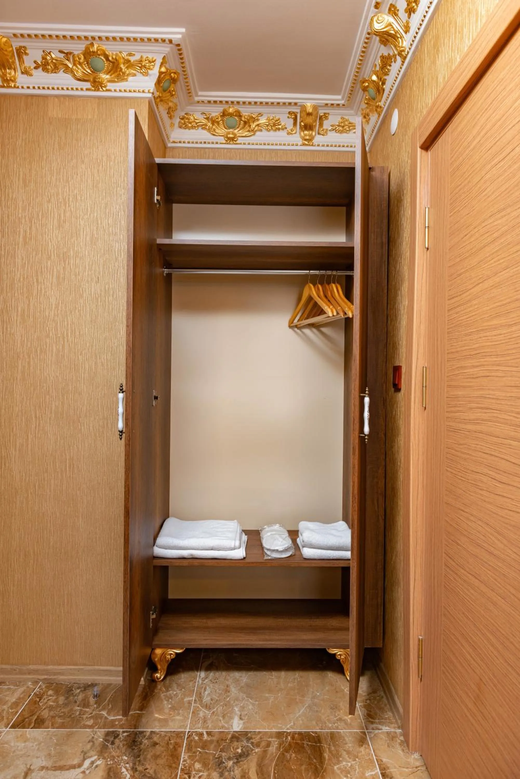 bunk bed in The Ottoman