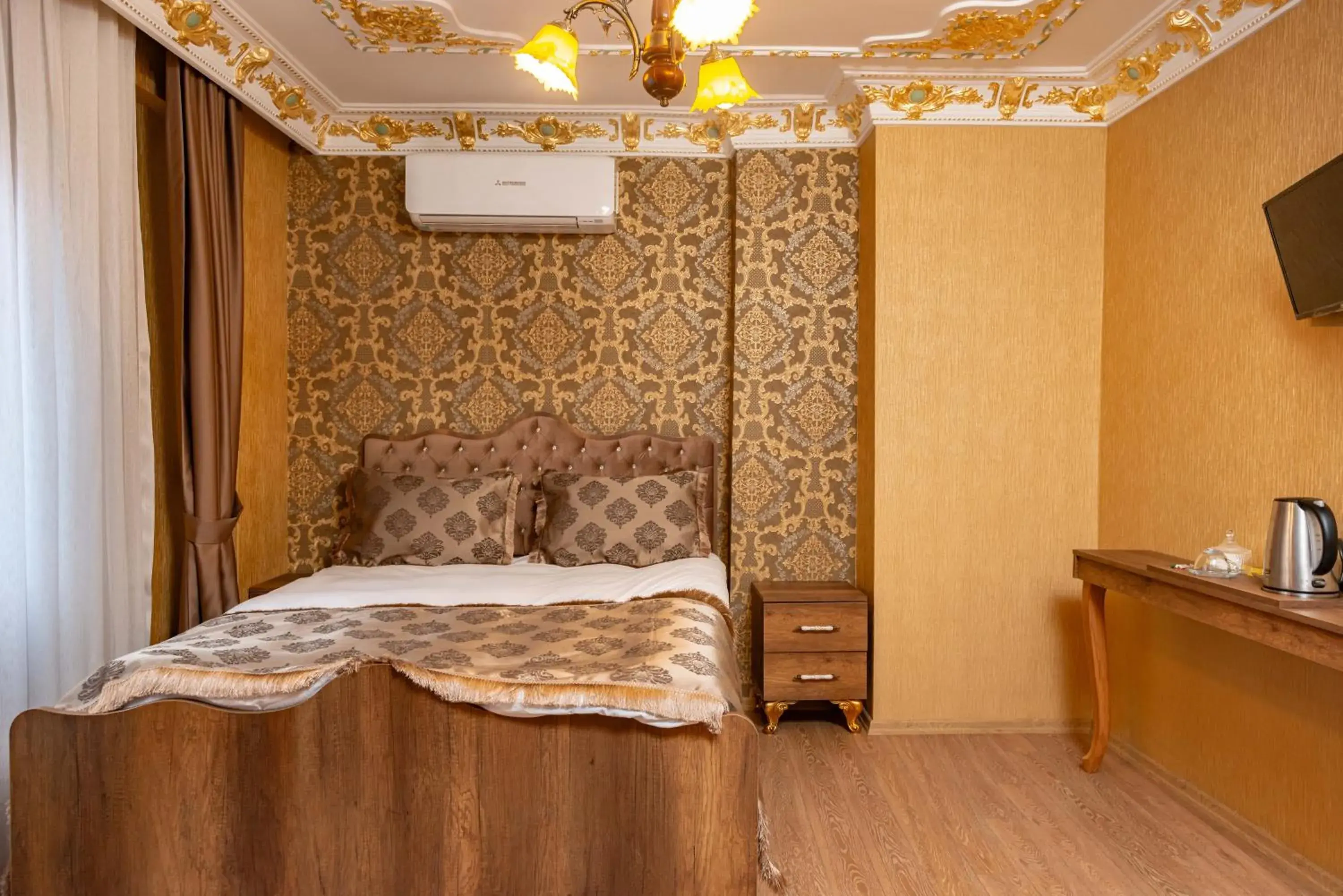 Bedroom, Bed in The Ottoman Bedroom, Bed in The Ottoman