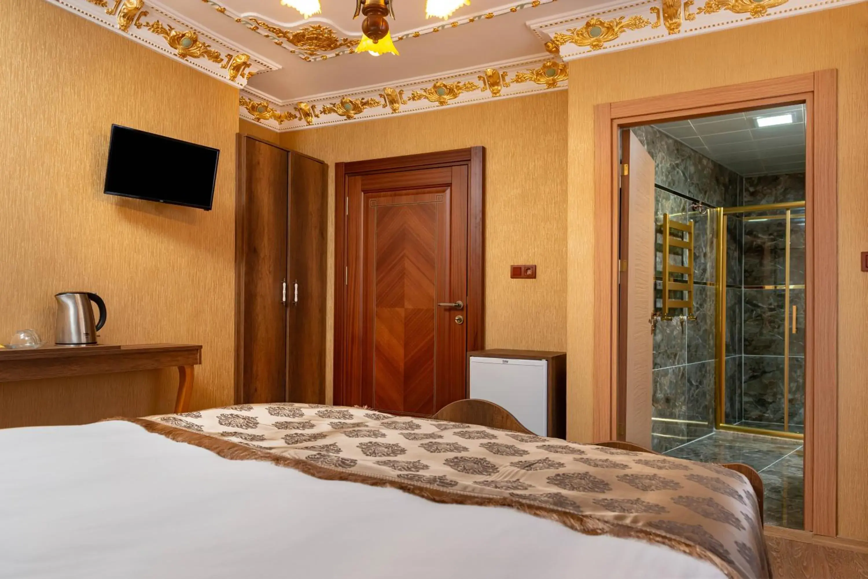 Bedroom, Bed in The Ottoman Bedroom, Bed in The Ottoman