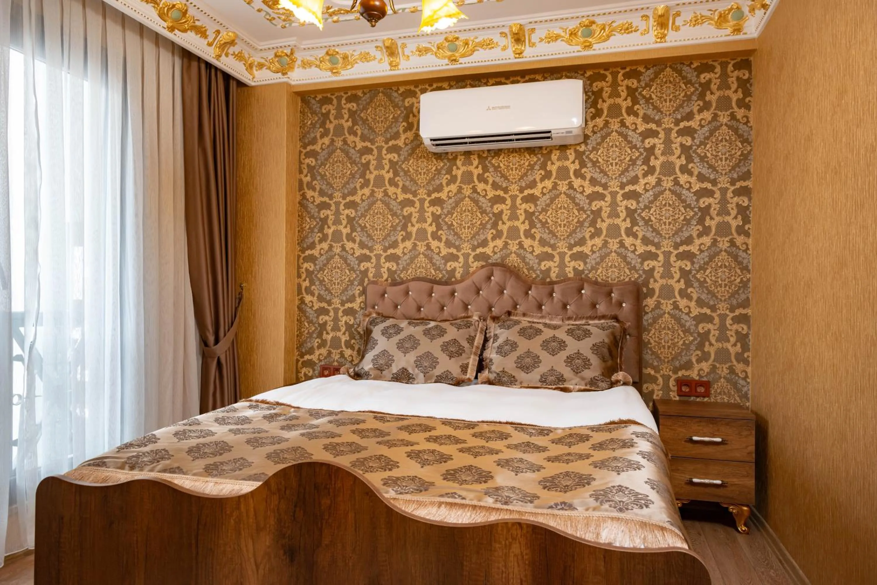 Bedroom, Bed in The Ottoman