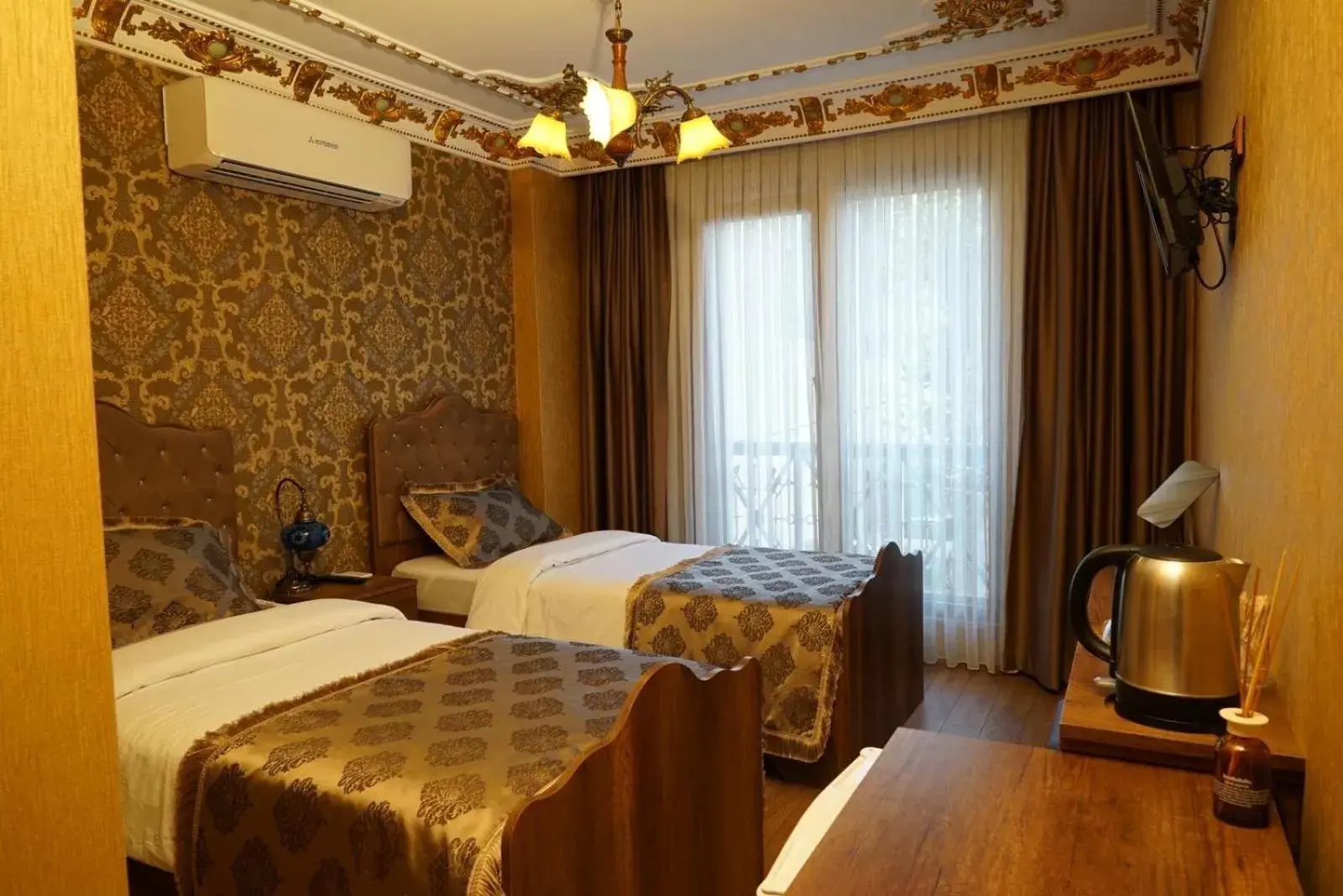 Bed in The Ottoman Bed in The Ottoman