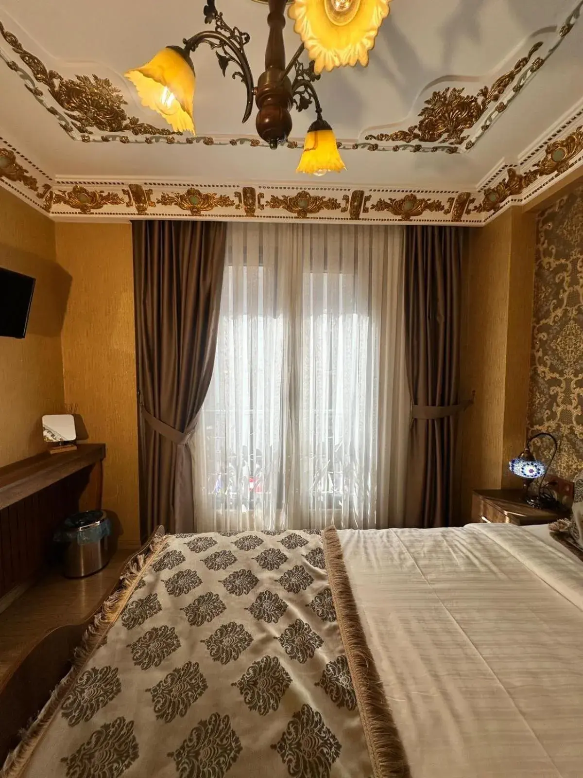 Bed in The Ottoman Bed in The Ottoman