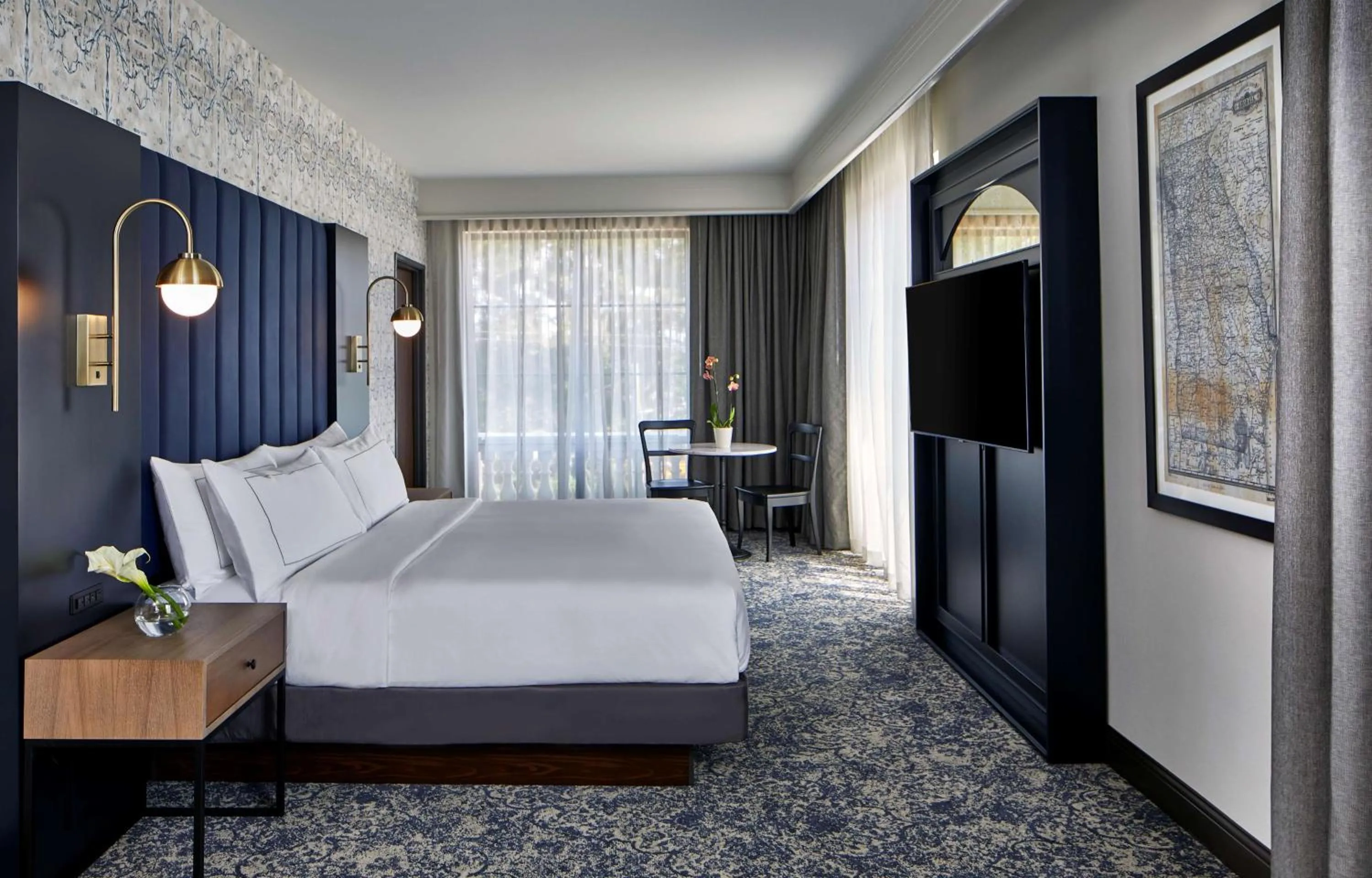 Bedroom, Bed in The Hamilton Alpharetta, Curio Collection By Hilton