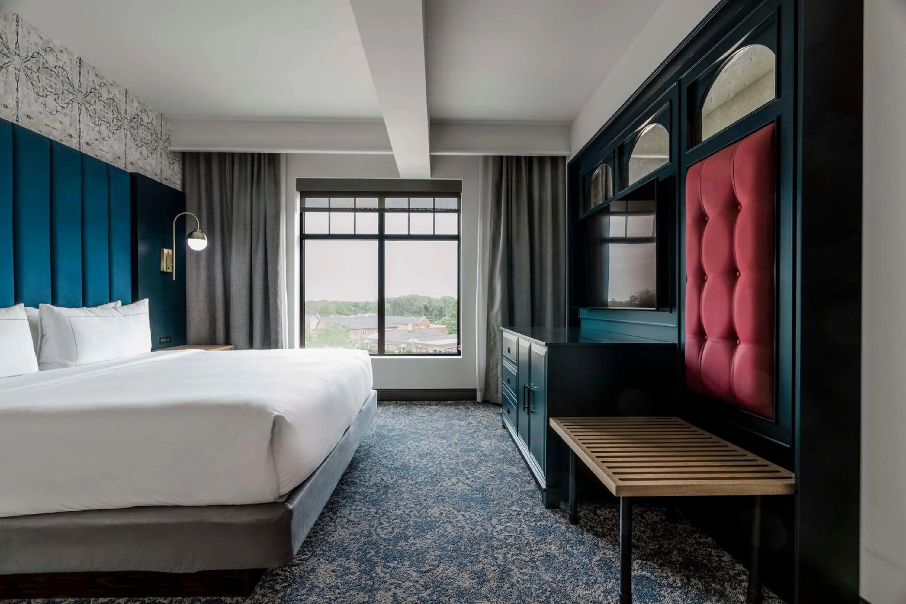 Bed in The Hamilton Alpharetta, Curio Collection By Hilton