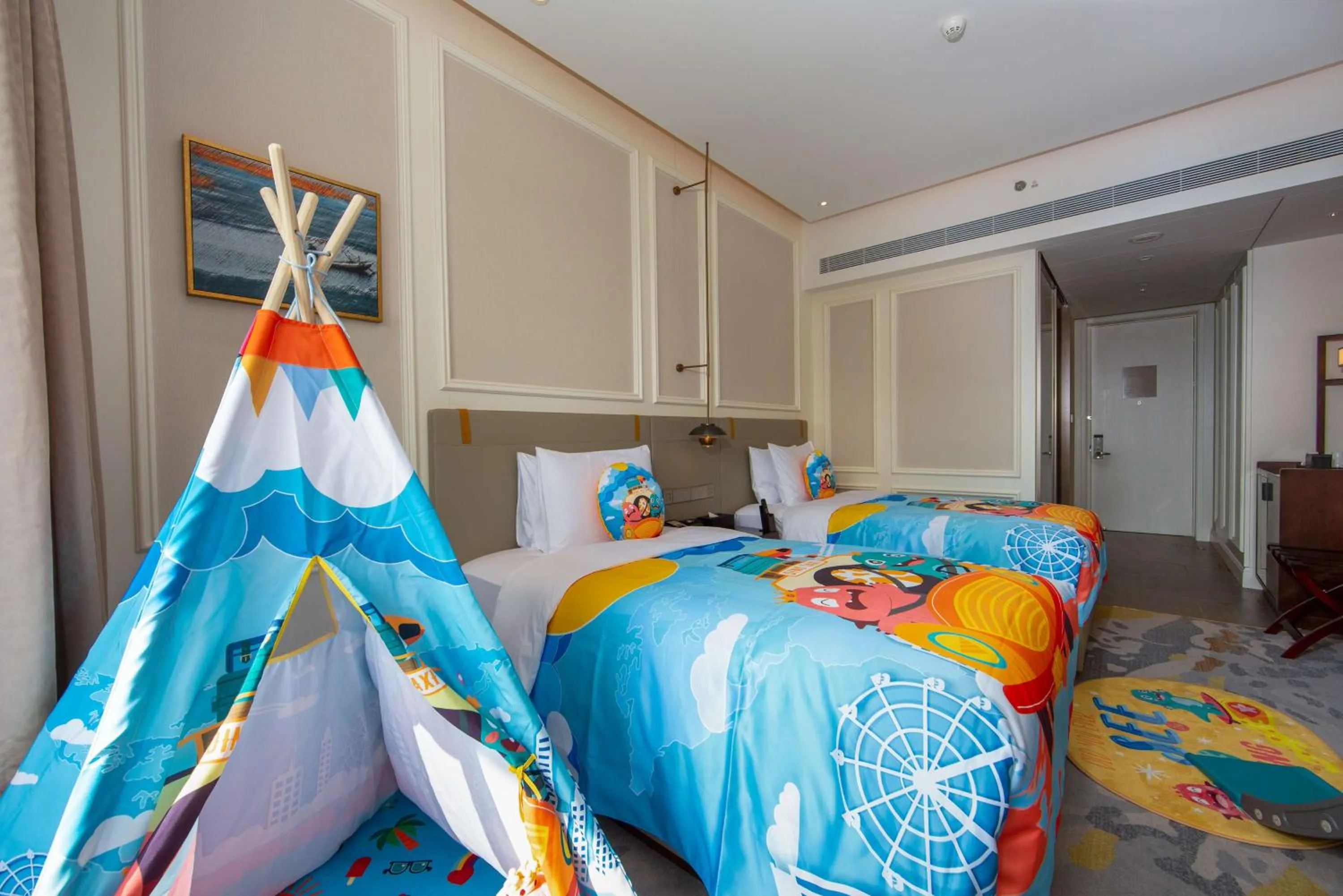 Bed in Hollick Hotel Wen'An, Tapestry Collection By Hilton