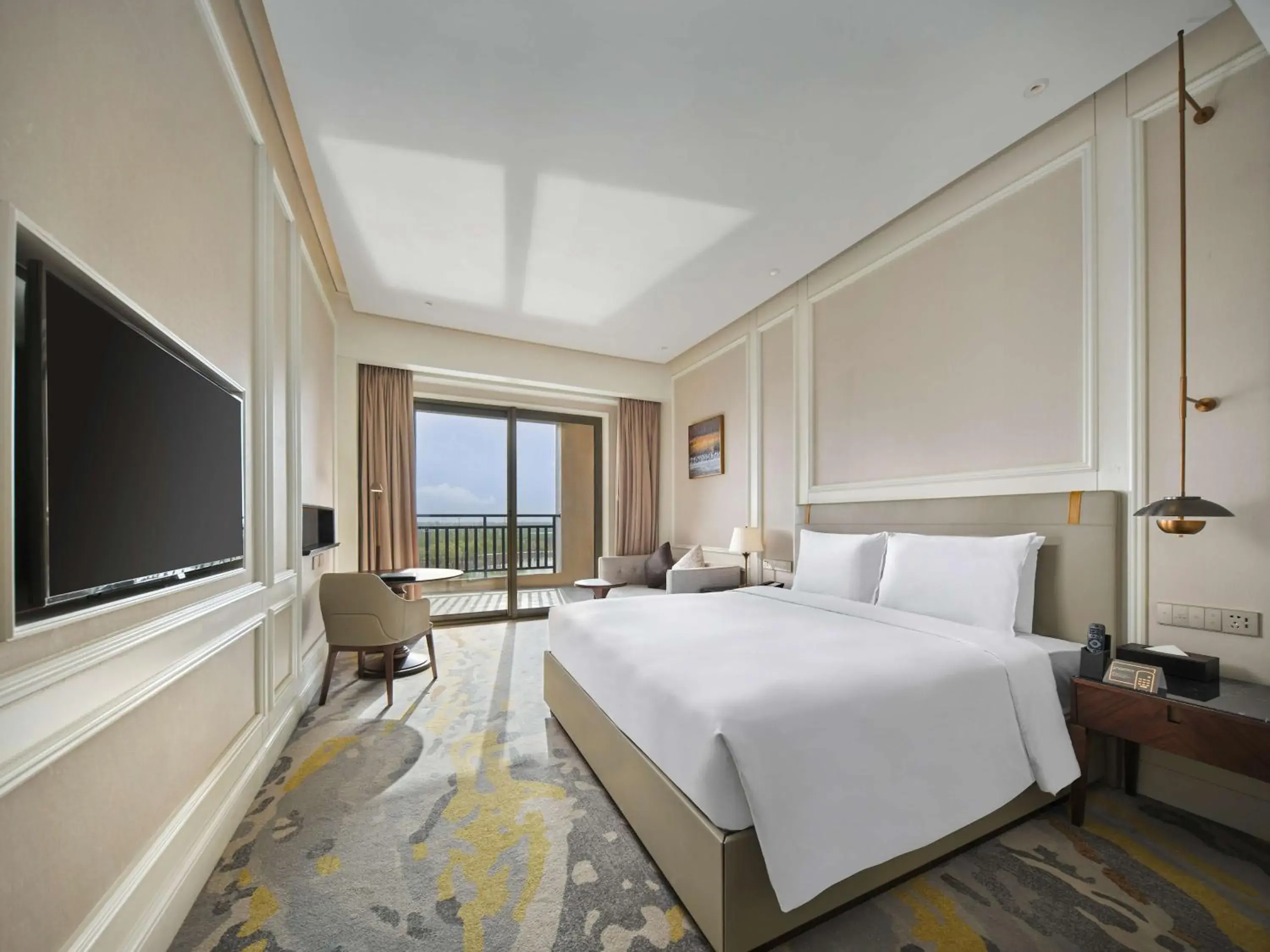 Deluxe King Room with Balcony in Hollick Hotel Wen'An, Tapestry Collection By Hilton Deluxe King Room with Balcony in Hollick Hotel Wen'An, Tapestry Collection By Hilton