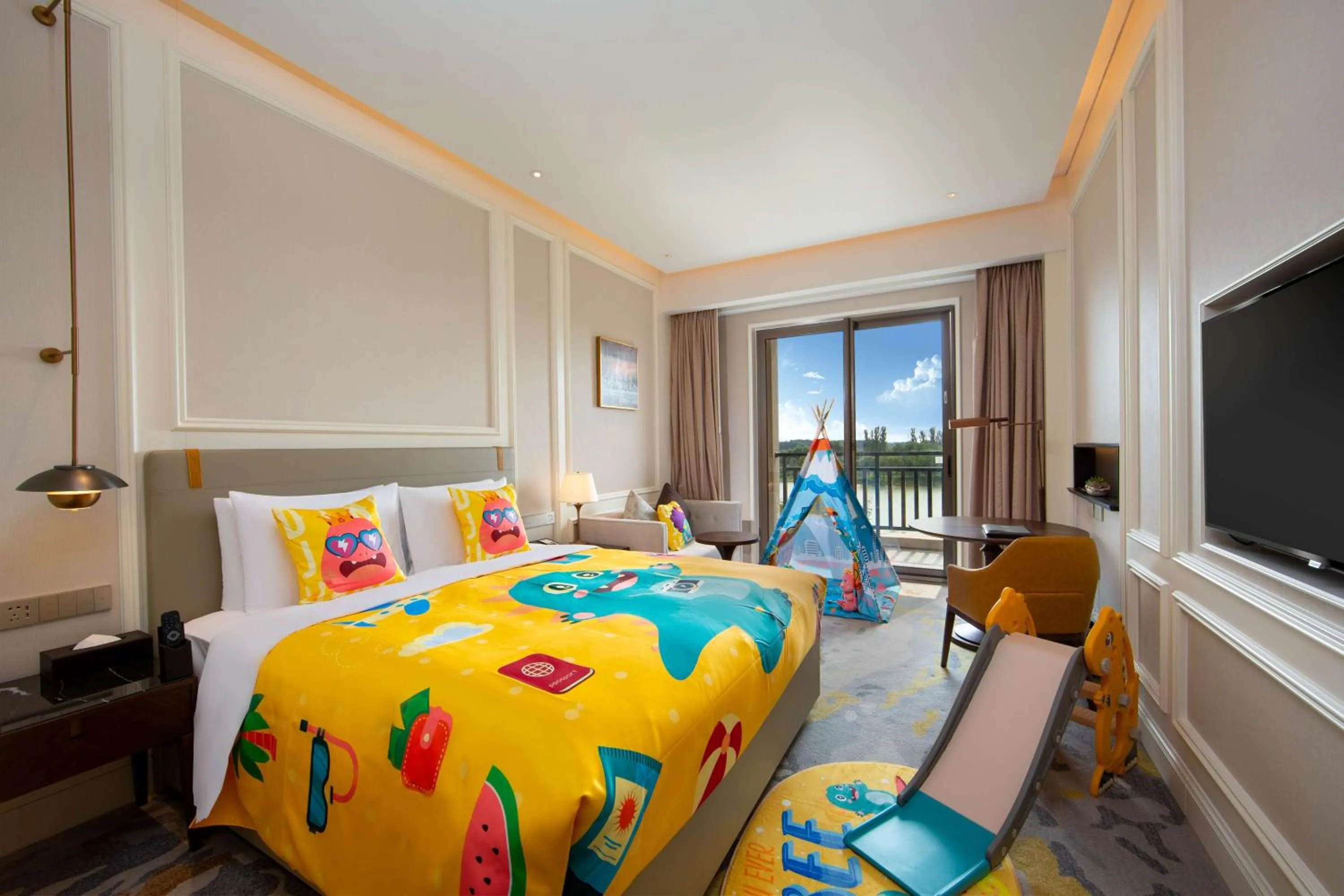 Bed in Hollick Hotel Wen'An, Tapestry Collection By Hilton