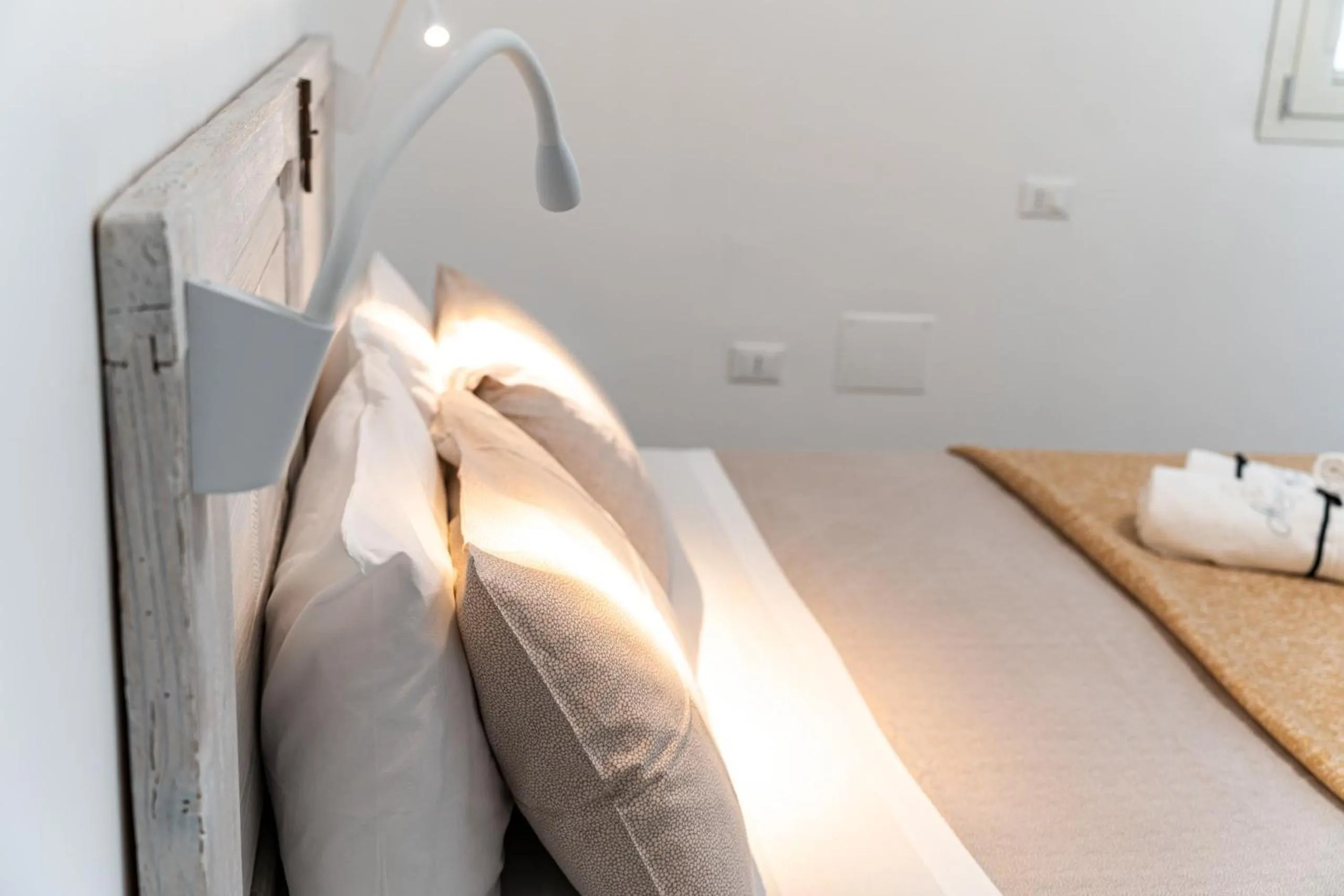 Photo of the whole room, Bed in Suite Mariagiovanni