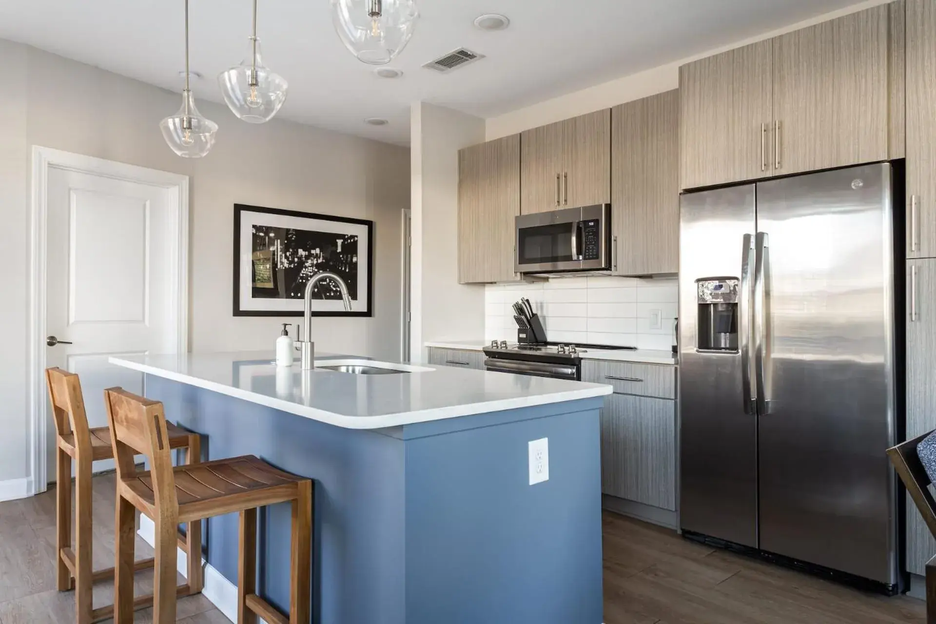 Property building in Kasa Freemorewest Charlotte Property building in Kasa Freemorewest Charlotte