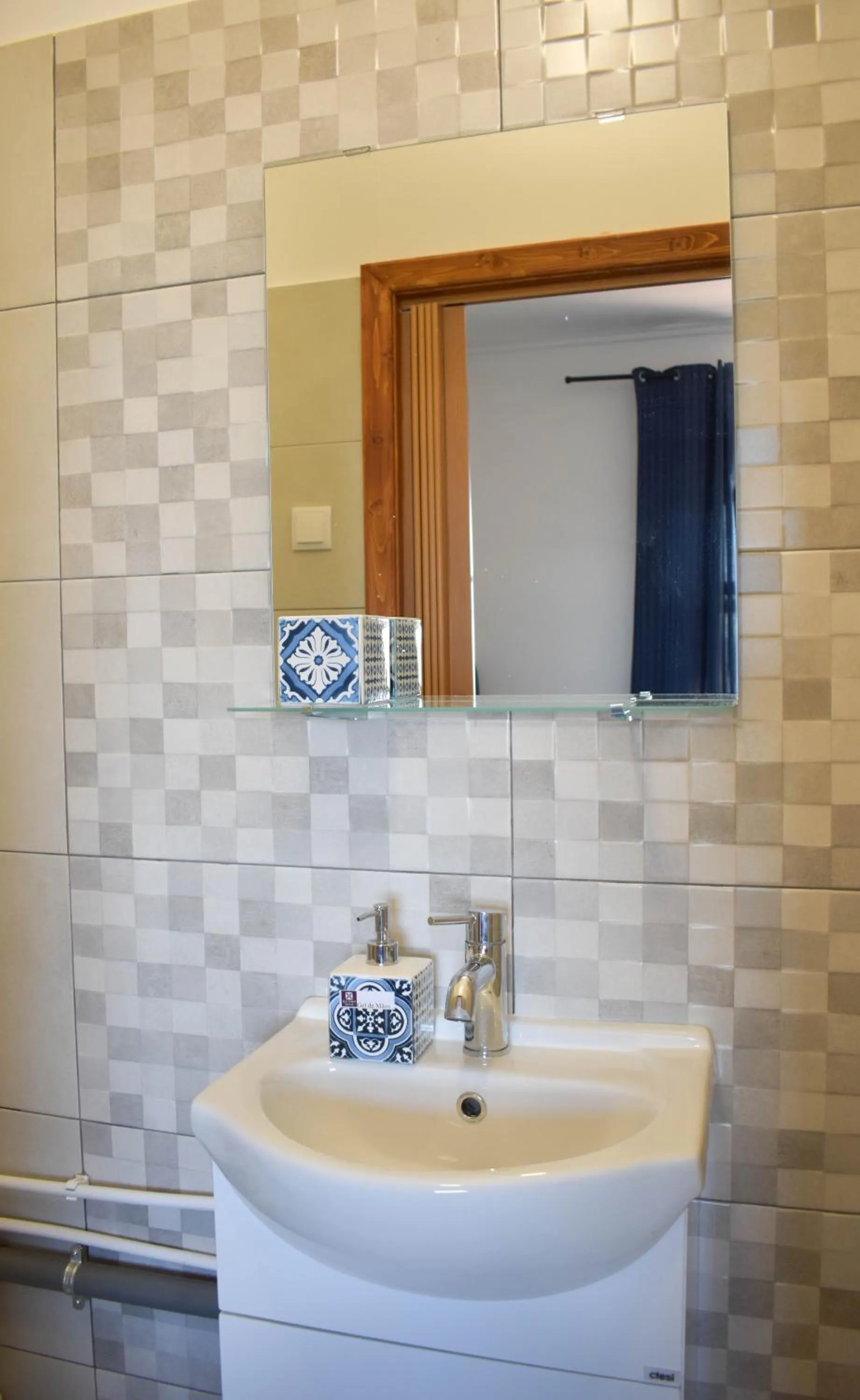 Bathroom in Batalhoz House