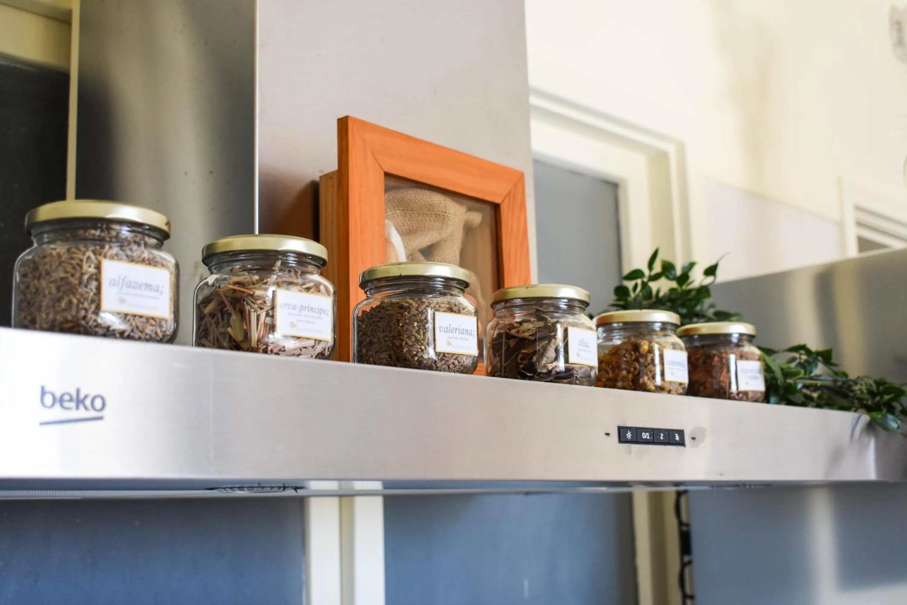 Coffee/tea facilities in Batalhoz House