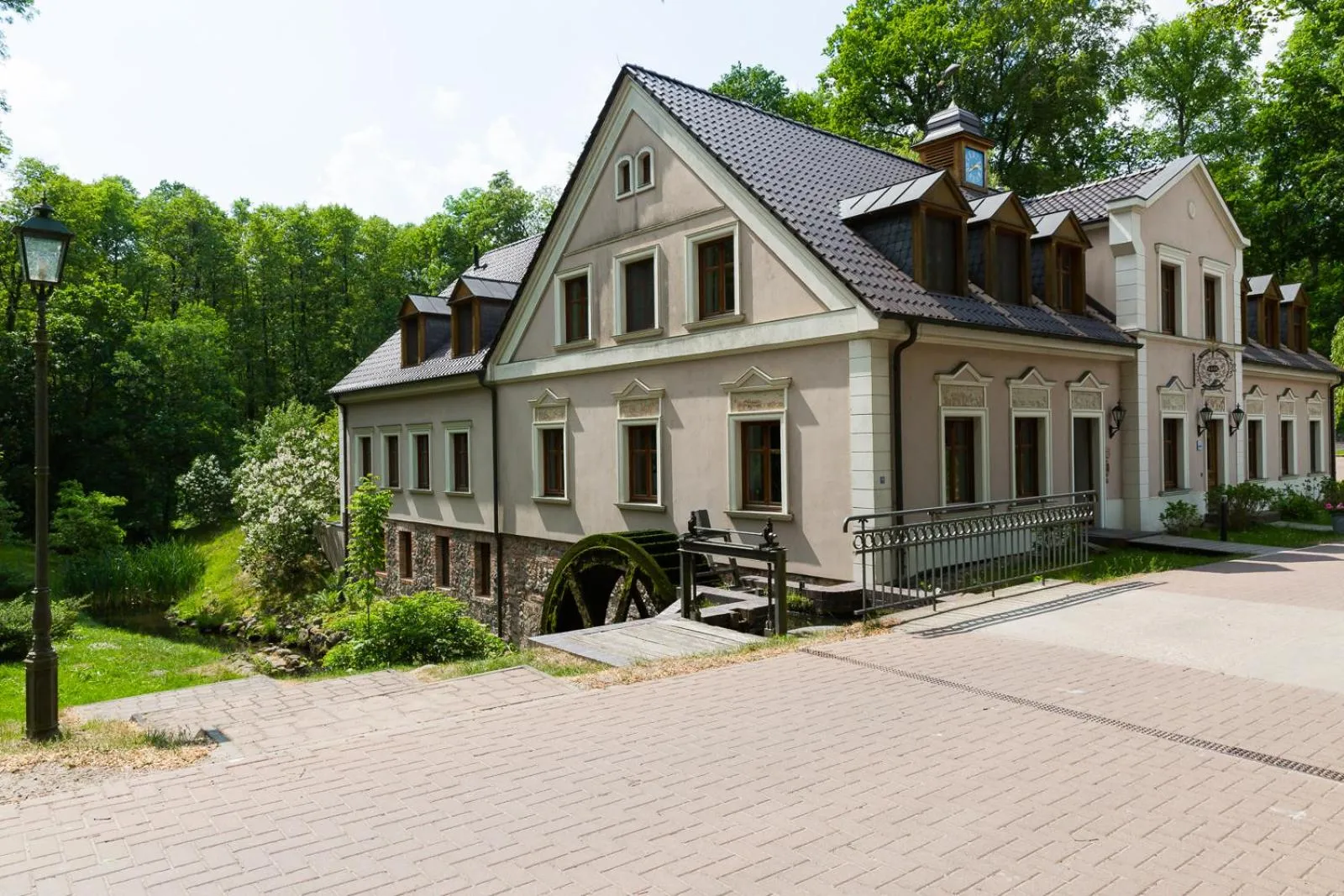Property building in Hotel Gut Klostermühle natur resort & medical spa
