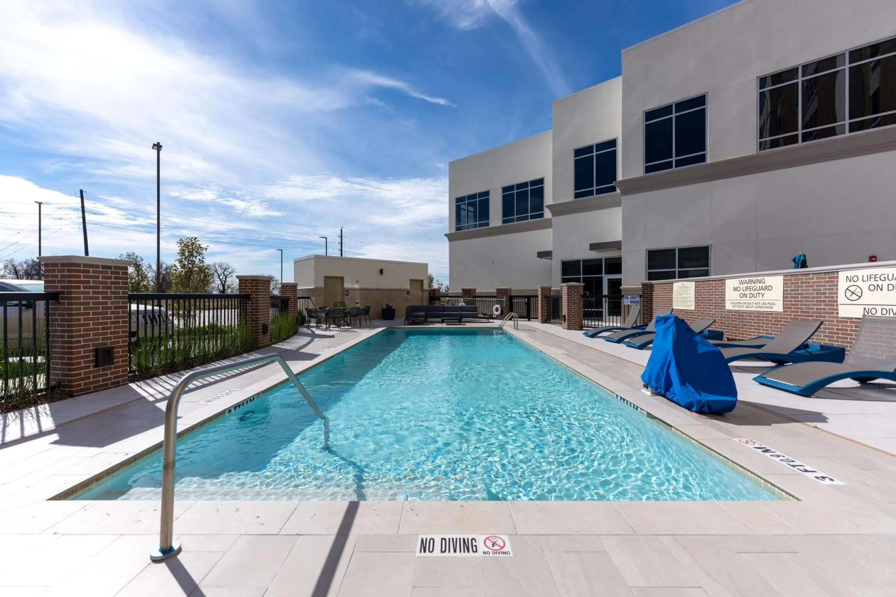 Pool view in Hampton Inn & Suites Sugar Land, Tx