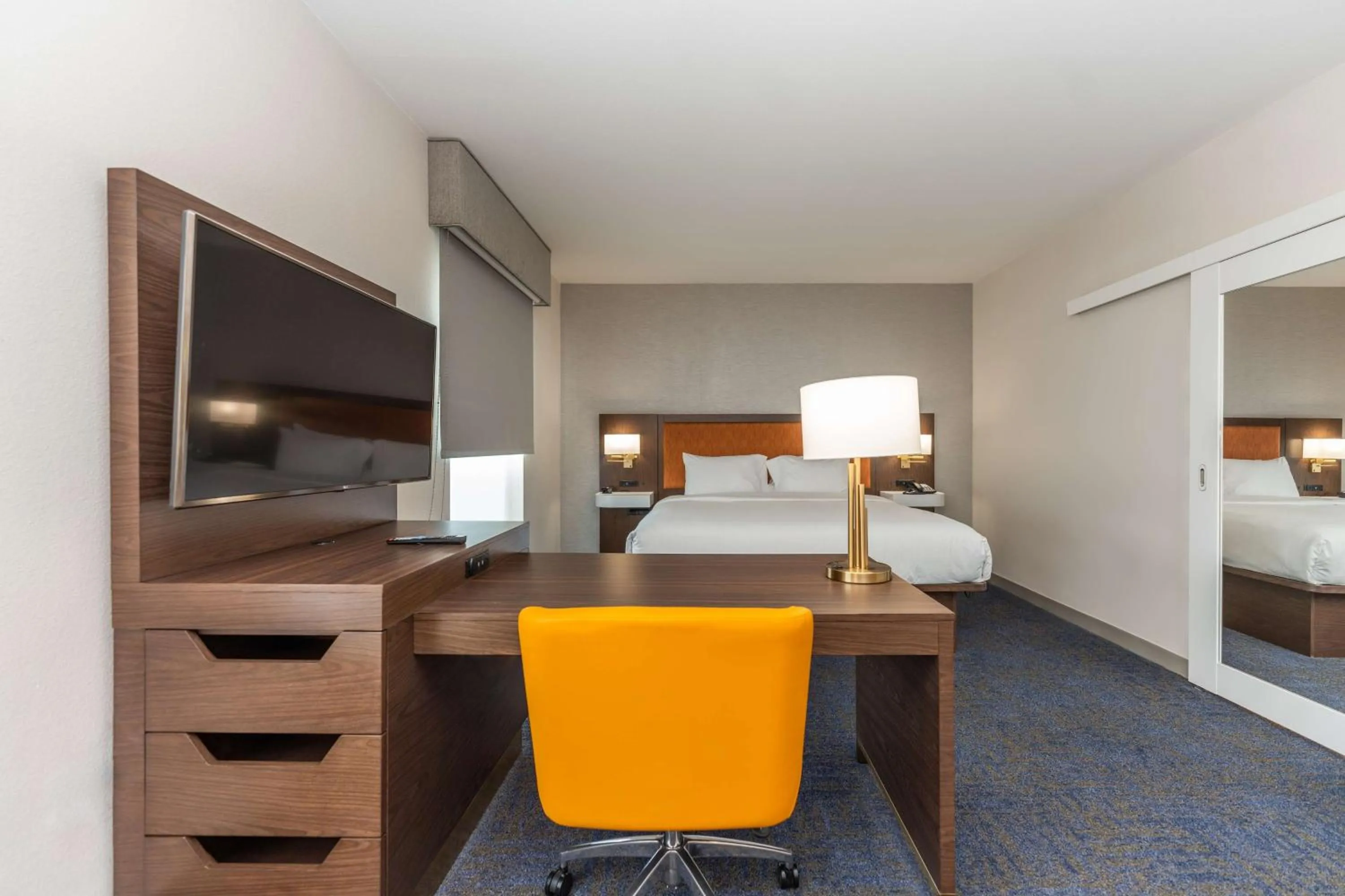 Bedroom, Bed in Hampton Inn & Suites Sugar Land, Tx