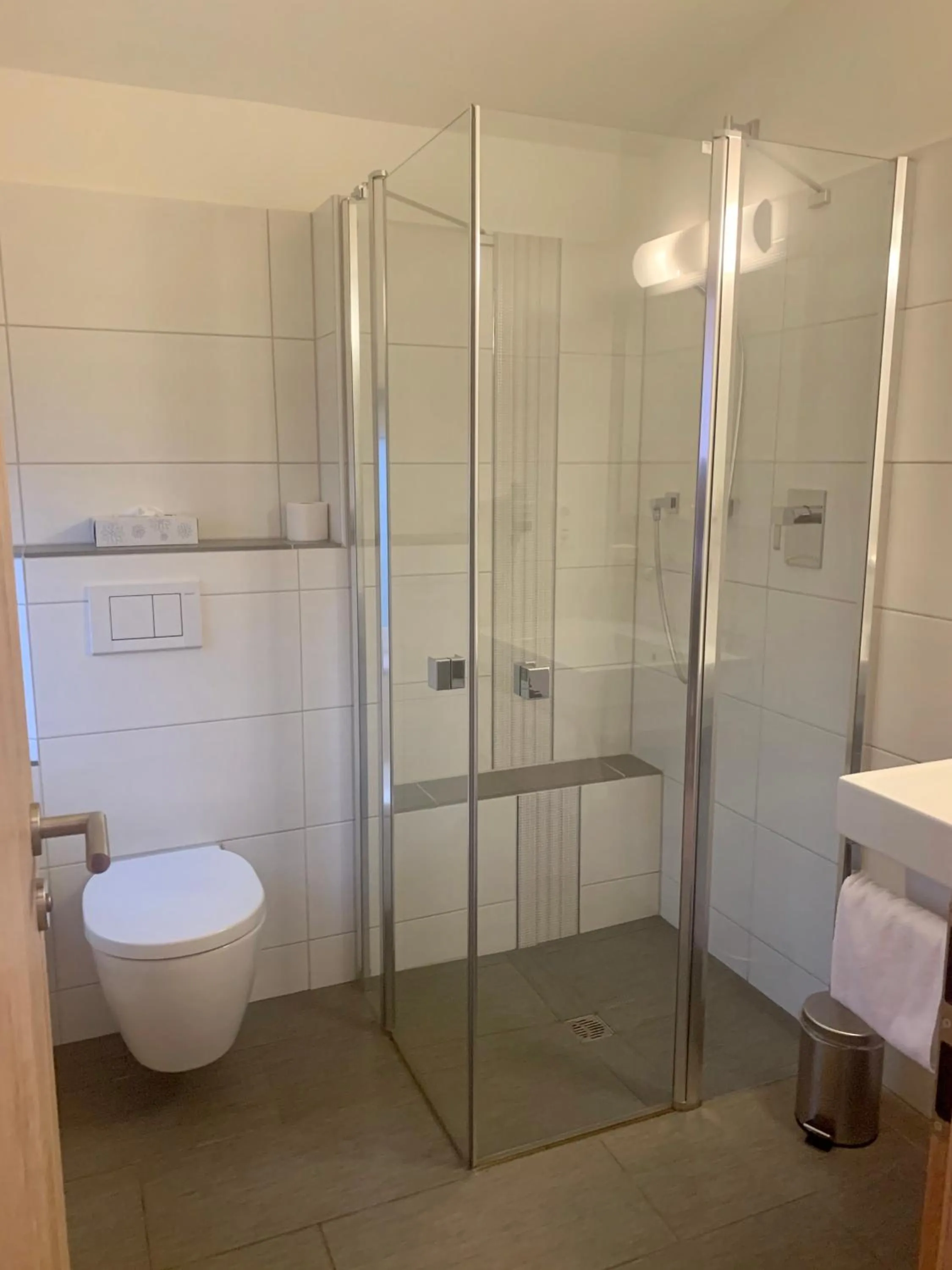 Shower in Hotel Restaurant Lüdenbach