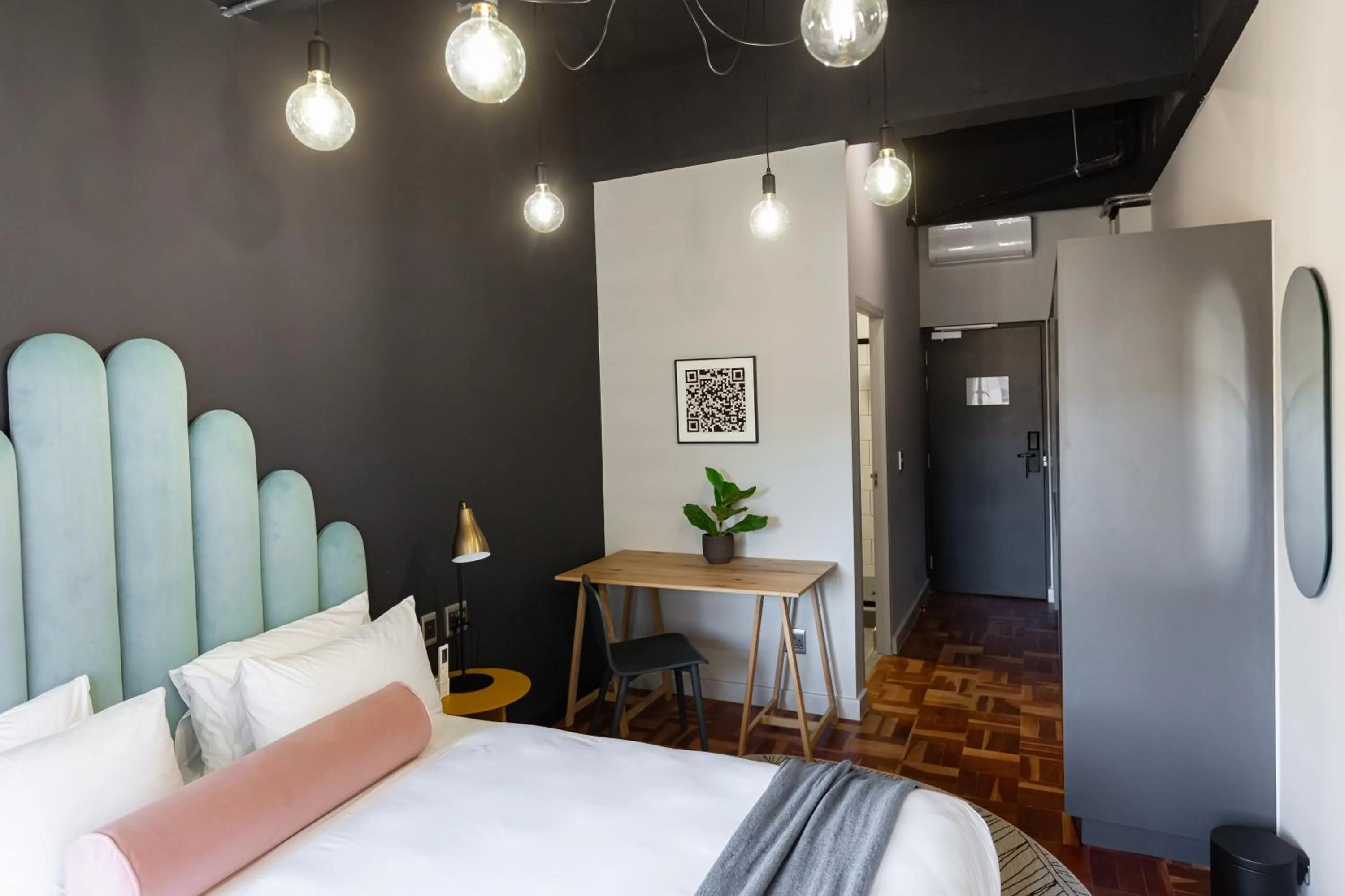 Photo of the whole room, Bed in BlackBrick Cape Town Foreshore