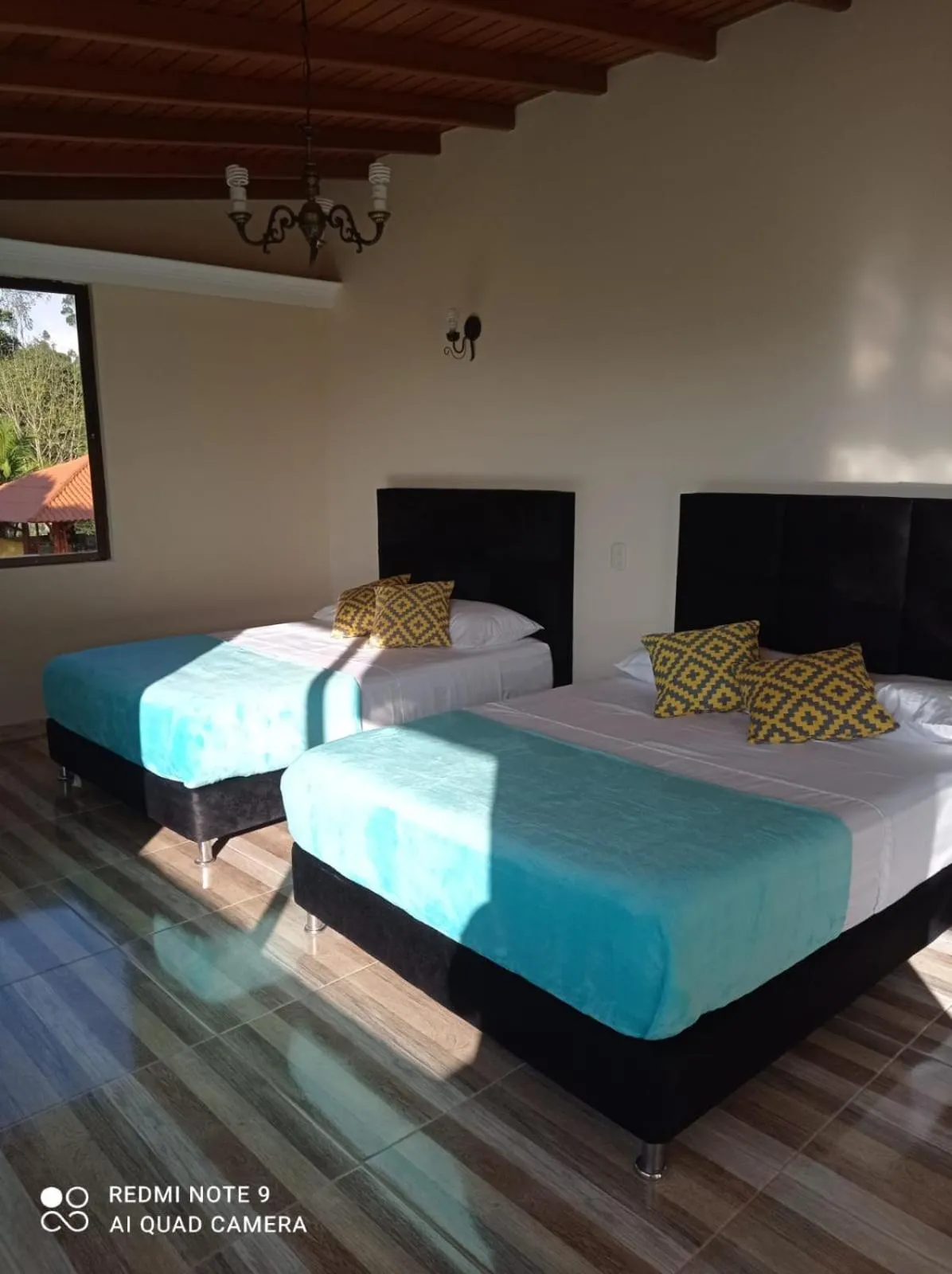 Family Room with Balcony in Hotel Casa Confort